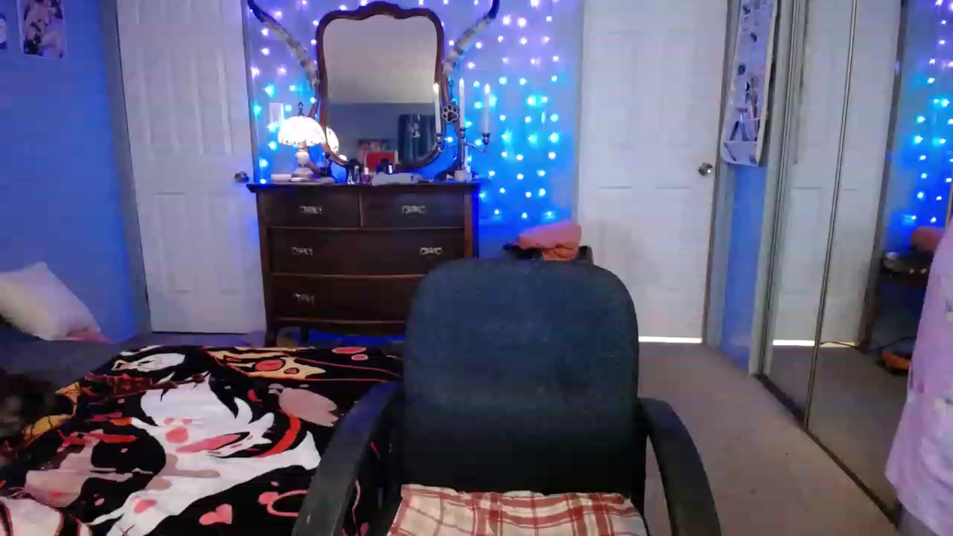 Gallery image thumbnail from Country_Daisy's myfreecams stream on, 12/17/2022, 02:02 image 8 of 20
