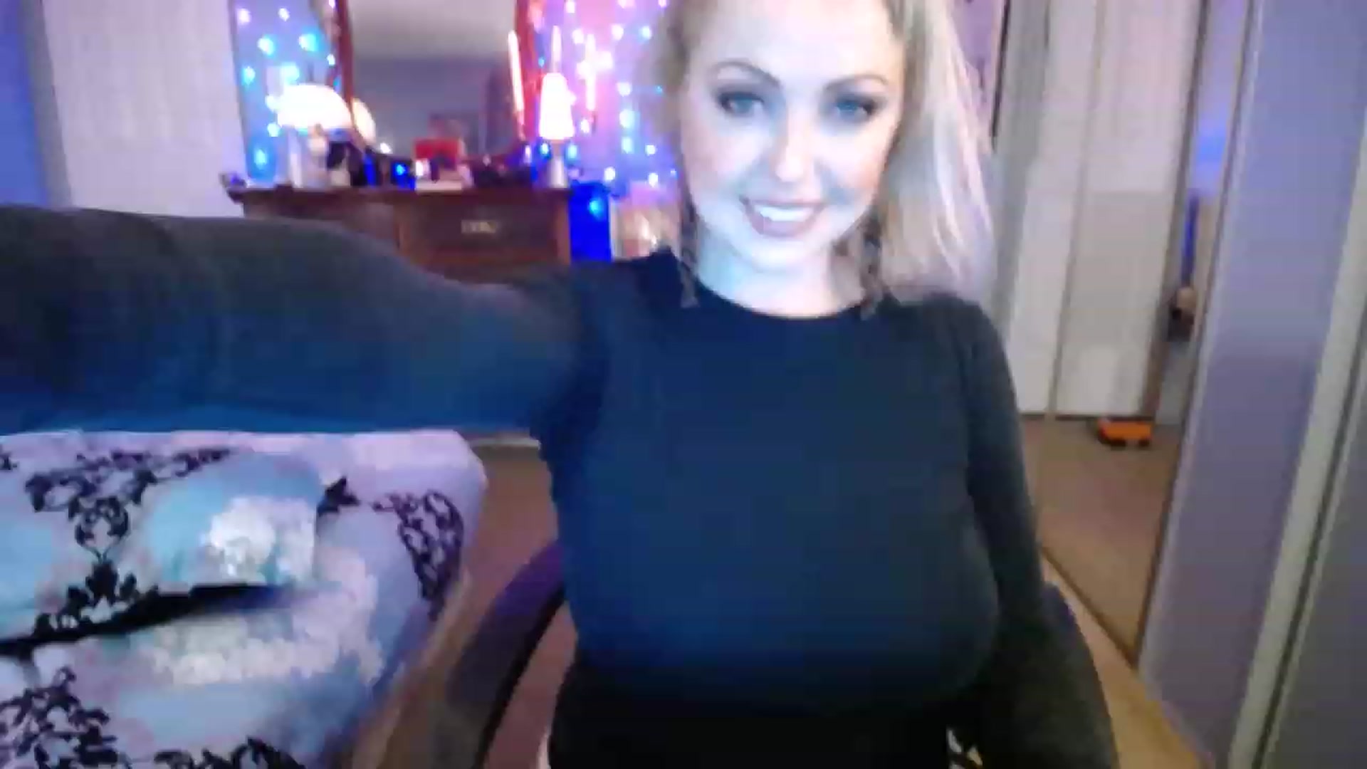 Gallery image thumbnail from Country_Daisy's myfreecams stream on, 12/27/2022, 24:02 image 9 of 20