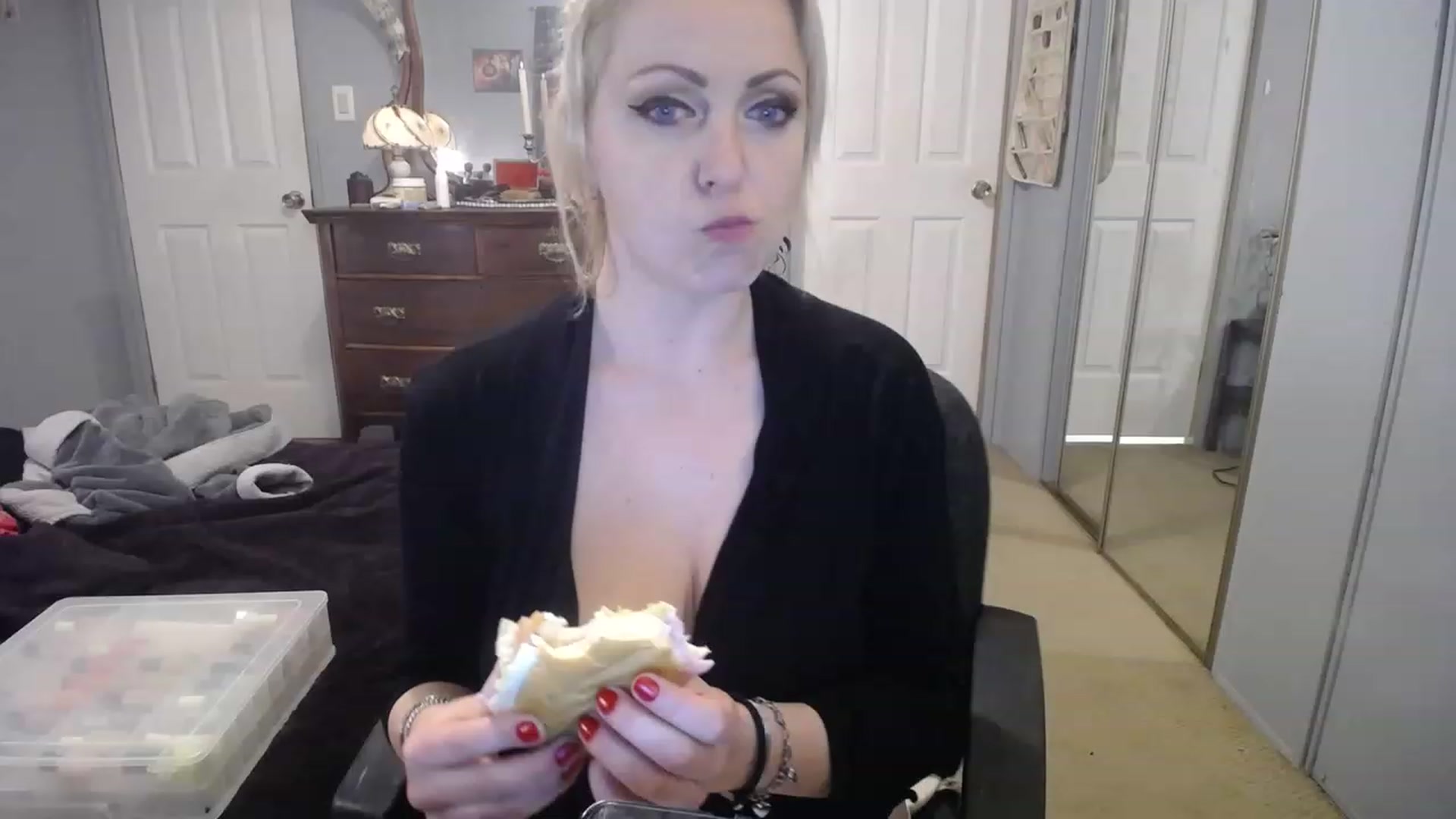 Gallery image thumbnail from Country_Daisy's myfreecams stream on, 02/16/2023, 01:17 image 19 of 20