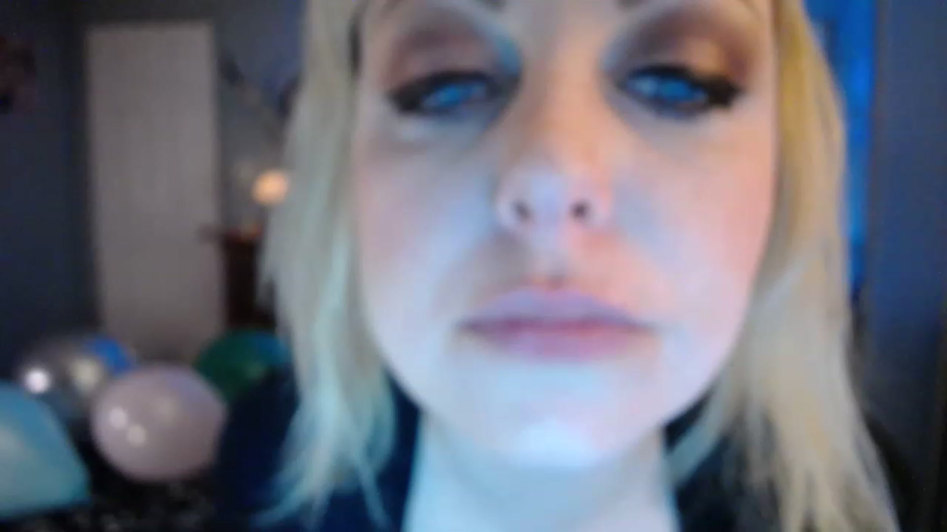 Gallery image thumbnail from Country_Daisy's myfreecams stream on, 03/17/2023, 24:05 image 13 of 20