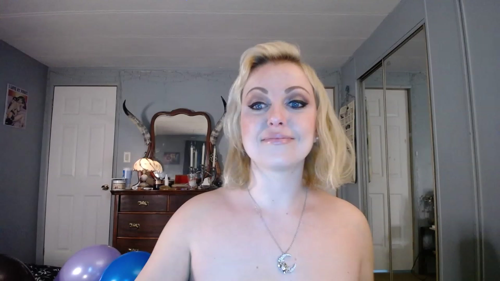 Gallery image thumbnail from Country_Daisy's myfreecams stream on, 03/27/2023, 20:44 image 10 of 20