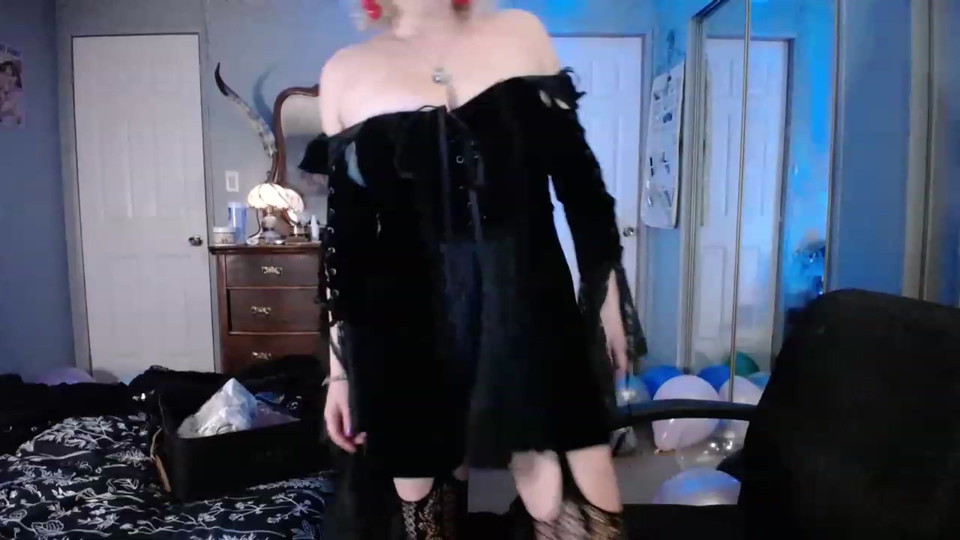 Gallery image thumbnail from Country_Daisy's myfreecams stream on, 03/27/2023, 23:42 image 3 of 20