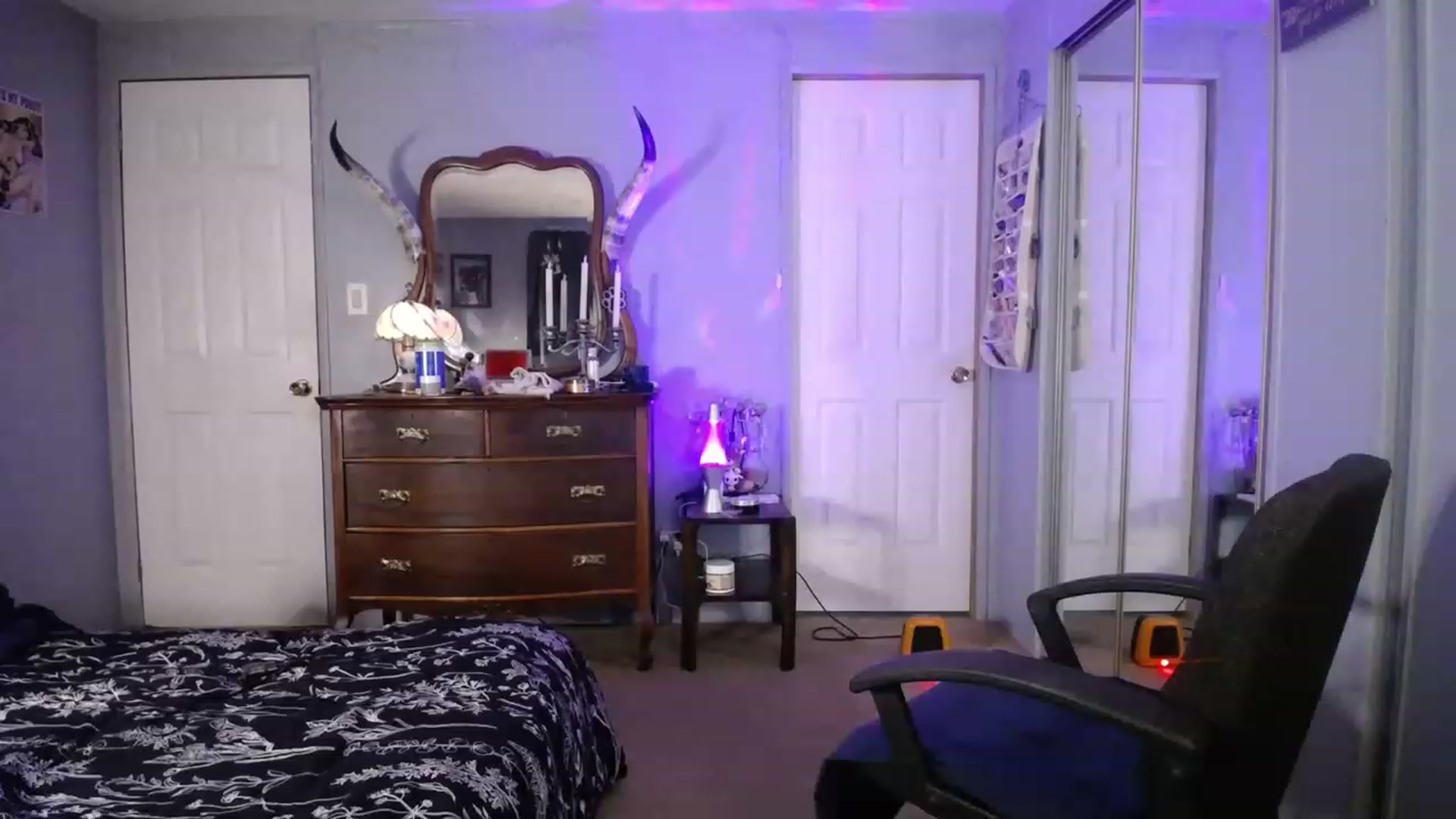 Gallery image thumbnail from Country_Daisy's myfreecams stream on, 04/18/2023, 22:26 image 15 of 20