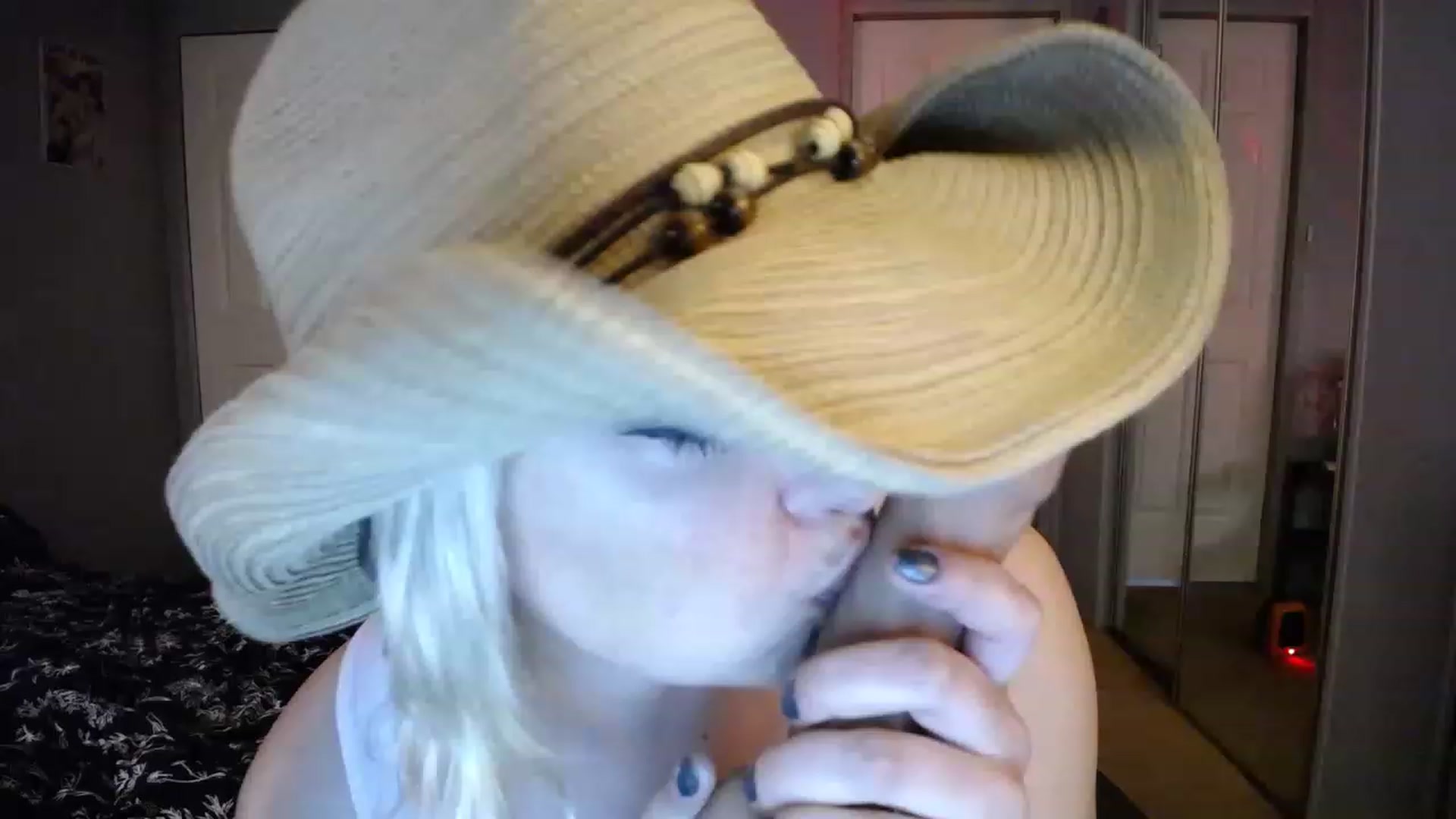 Gallery image thumbnail from Country_Daisy's myfreecams stream on, 05/02/2023, 21:32 image 19 of 20