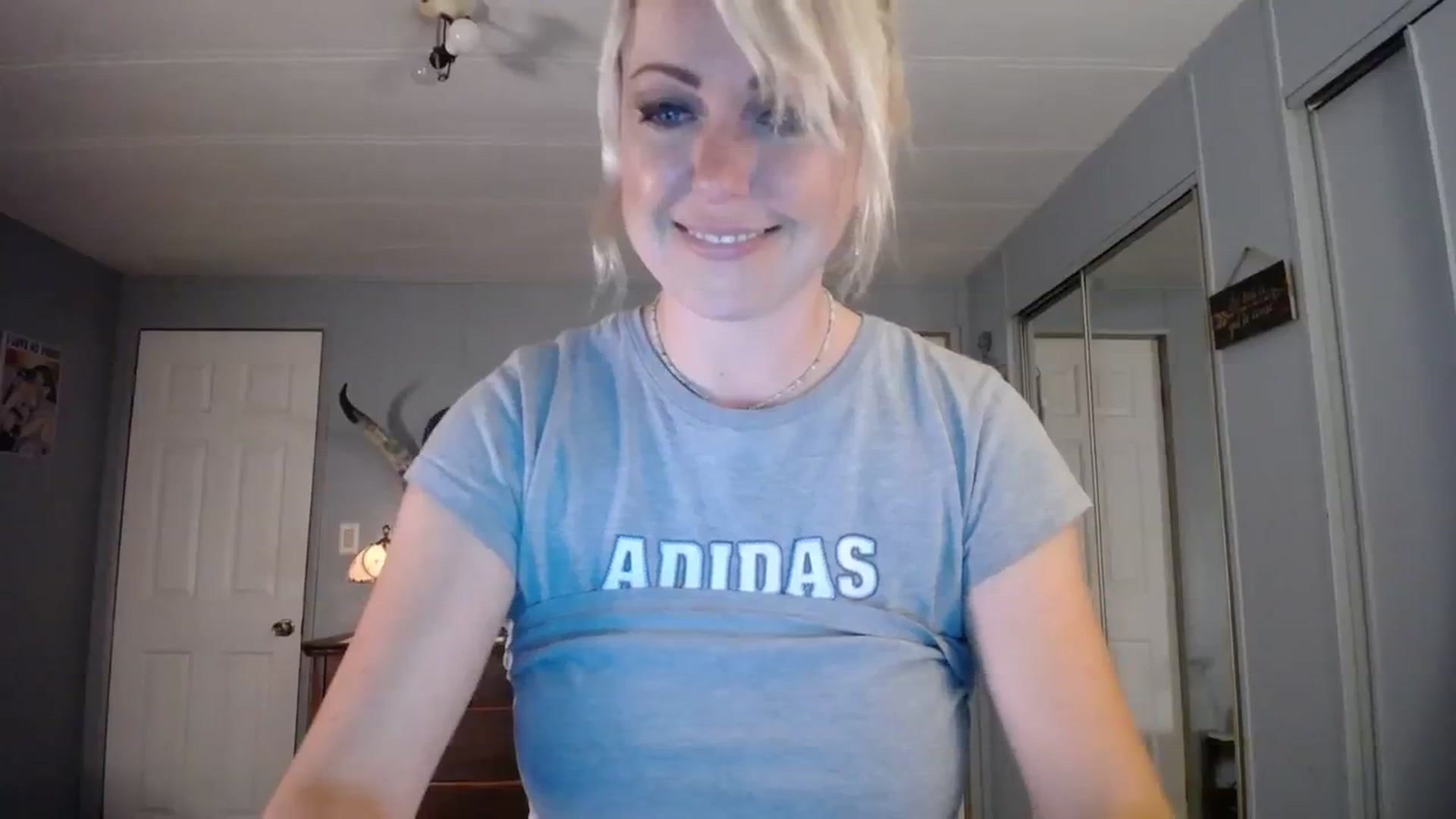 Gallery image thumbnail from Country_Daisy's myfreecams stream on, 07/22/2023, 16:09 image 7 of 20
