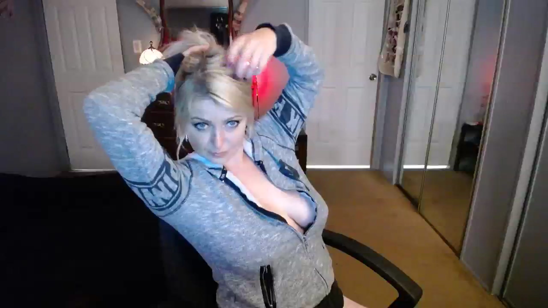 Gallery image thumbnail from Country_Daisy's myfreecams stream on, 07/25/2023, 19:10 image 4 of 20