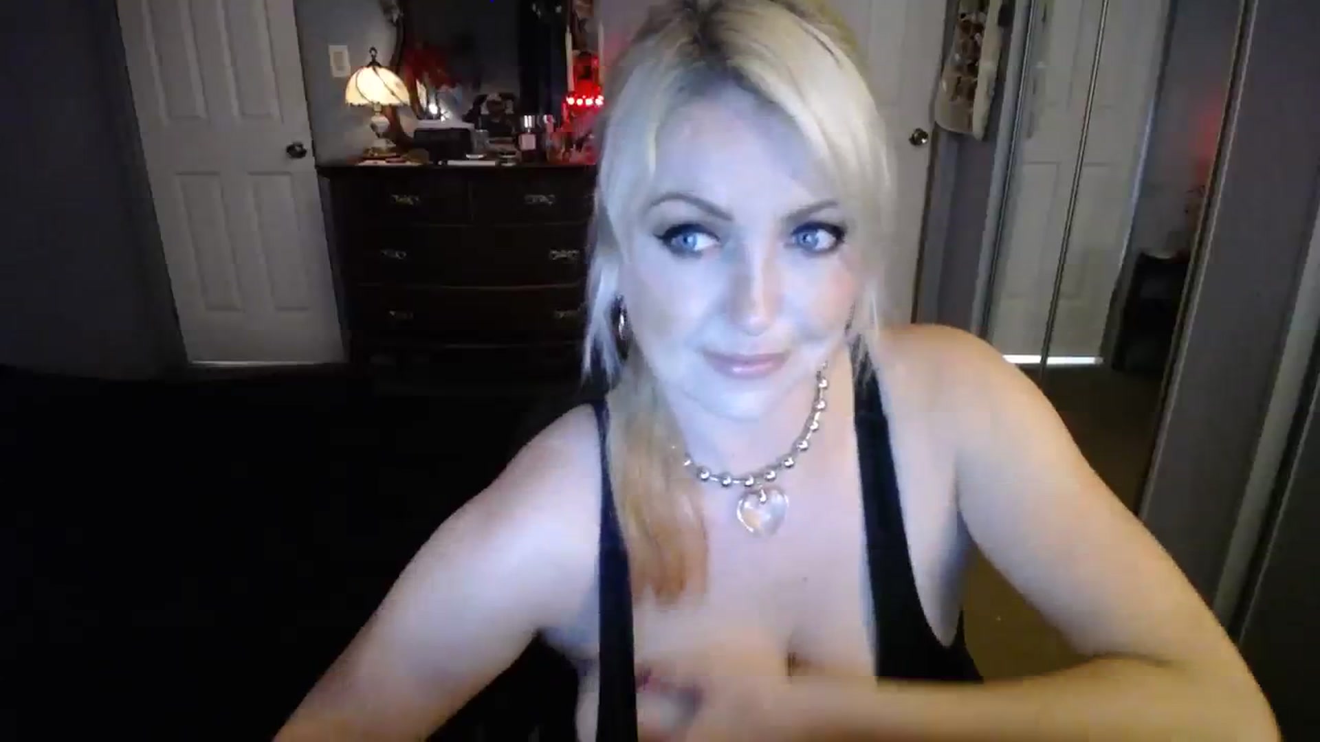 Gallery image thumbnail from Country_Daisy's myfreecams stream on, 07/25/2023, 21:03 image 17 of 20