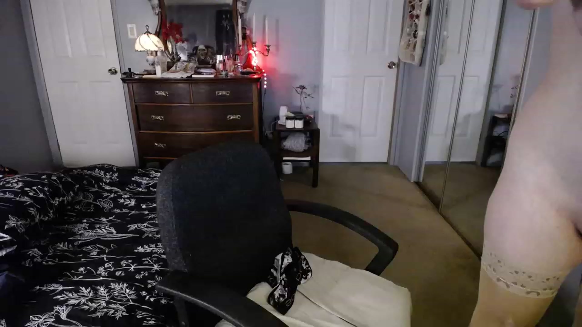 Gallery image thumbnail from Country_Daisy's myfreecams stream on, 08/07/2023, 24:52 image 9 of 20