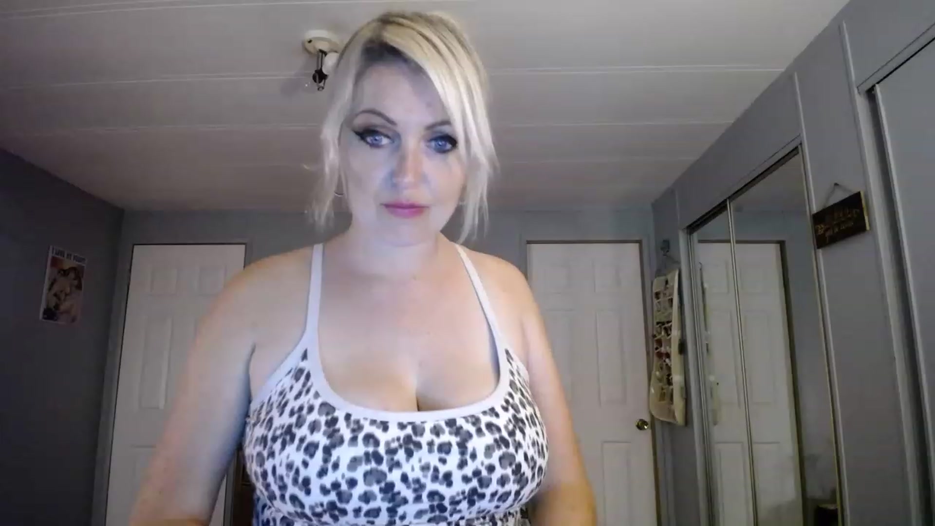 Gallery image thumbnail from Country_Daisy's myfreecams stream on, 08/09/2023, 01:38 image 15 of 20