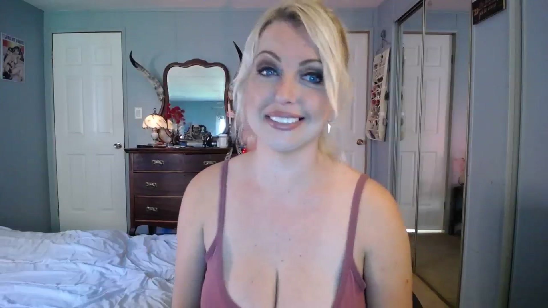 Gallery image thumbnail from Country_Daisy's myfreecams stream on, 09/30/2023, 21:16 image 11 of 20