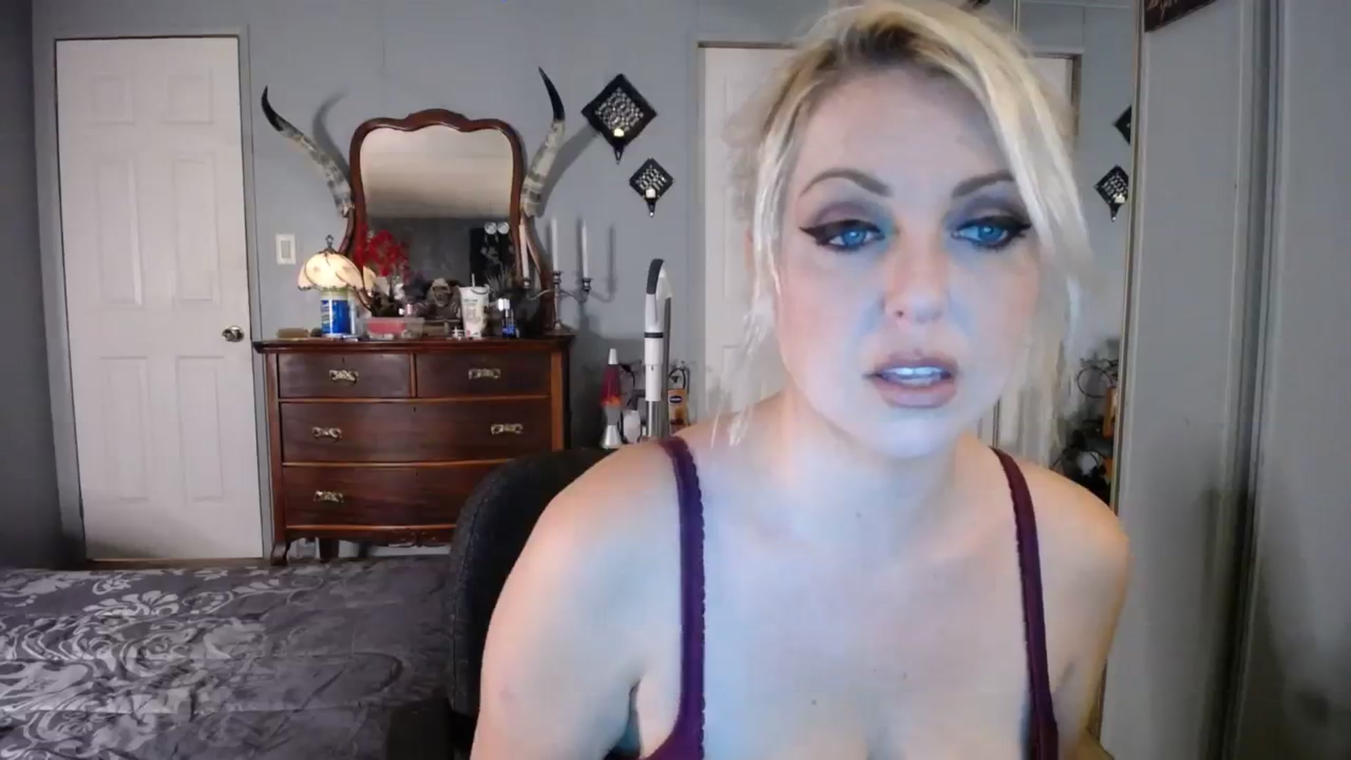 Gallery image thumbnail from Country_Daisy's myfreecams stream on, 10/21/2023, 19:07 image 6 of 20