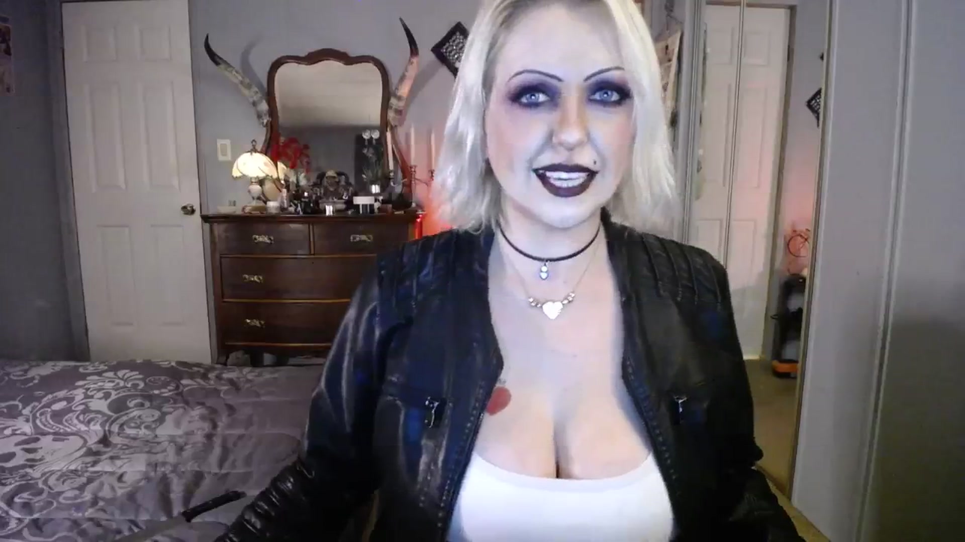 Gallery image thumbnail from Country_Daisy's myfreecams stream on, 10/30/2023, 22:05 image 5 of 20