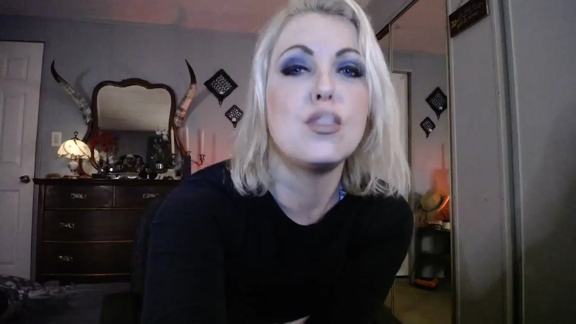 Gallery image thumbnail from Country_Daisy's myfreecams stream on, 12/26/2023, 22:07 image 14 of 20