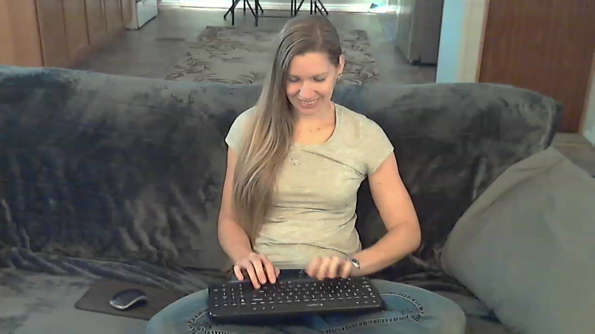 Gallery image thumbnail from Country_vixen's myfreecams stream on, 11/20/2022, 15:48 image 3 of 20
