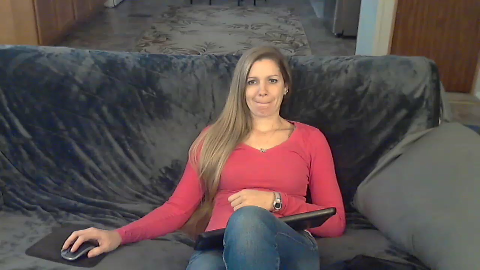 Gallery image thumbnail from Country_vixen's myfreecams stream on, 11/25/2022, 15:38 image 9 of 20