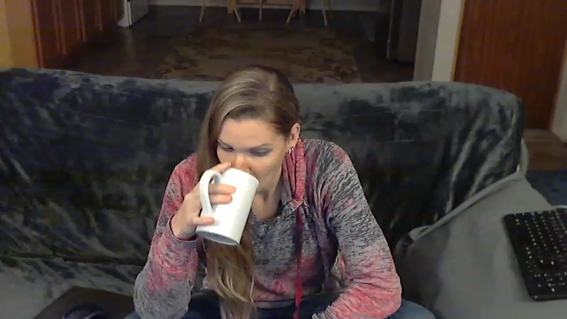 Gallery image thumbnail from Country_vixen's myfreecams stream on, 12/08/2022, 02:34 image 17 of 20