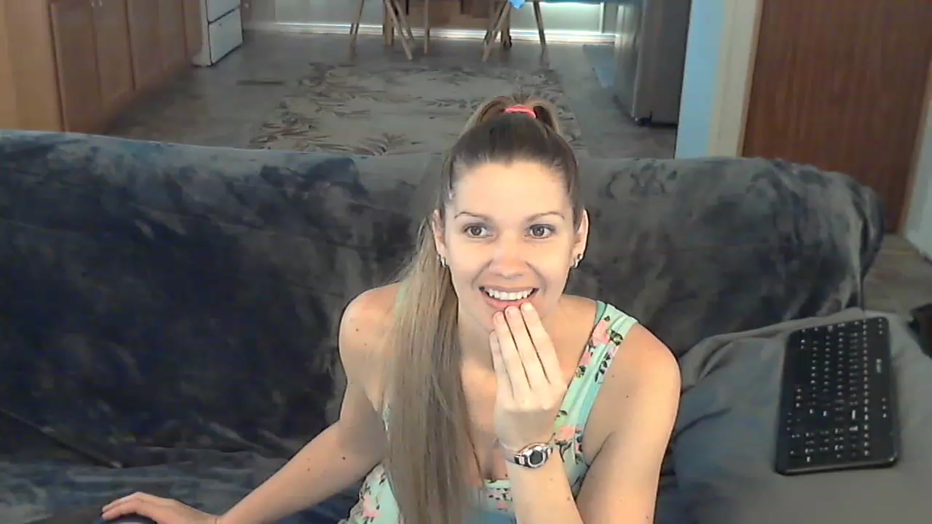 Gallery image thumbnail from Country_vixen's myfreecams stream on, 12/18/2022, 16:12 image 10 of 20