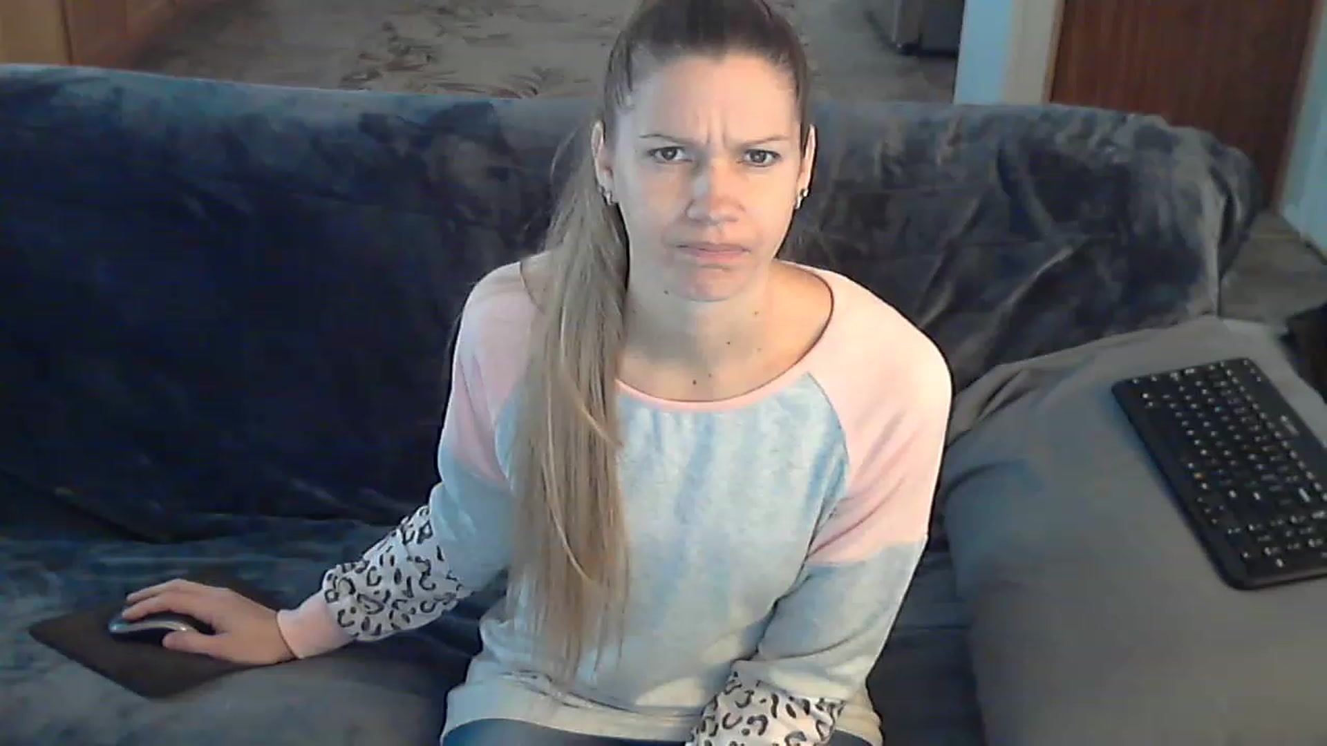 Gallery image thumbnail from Country_vixen's myfreecams stream on, 12/18/2022, 16:12 image 19 of 20