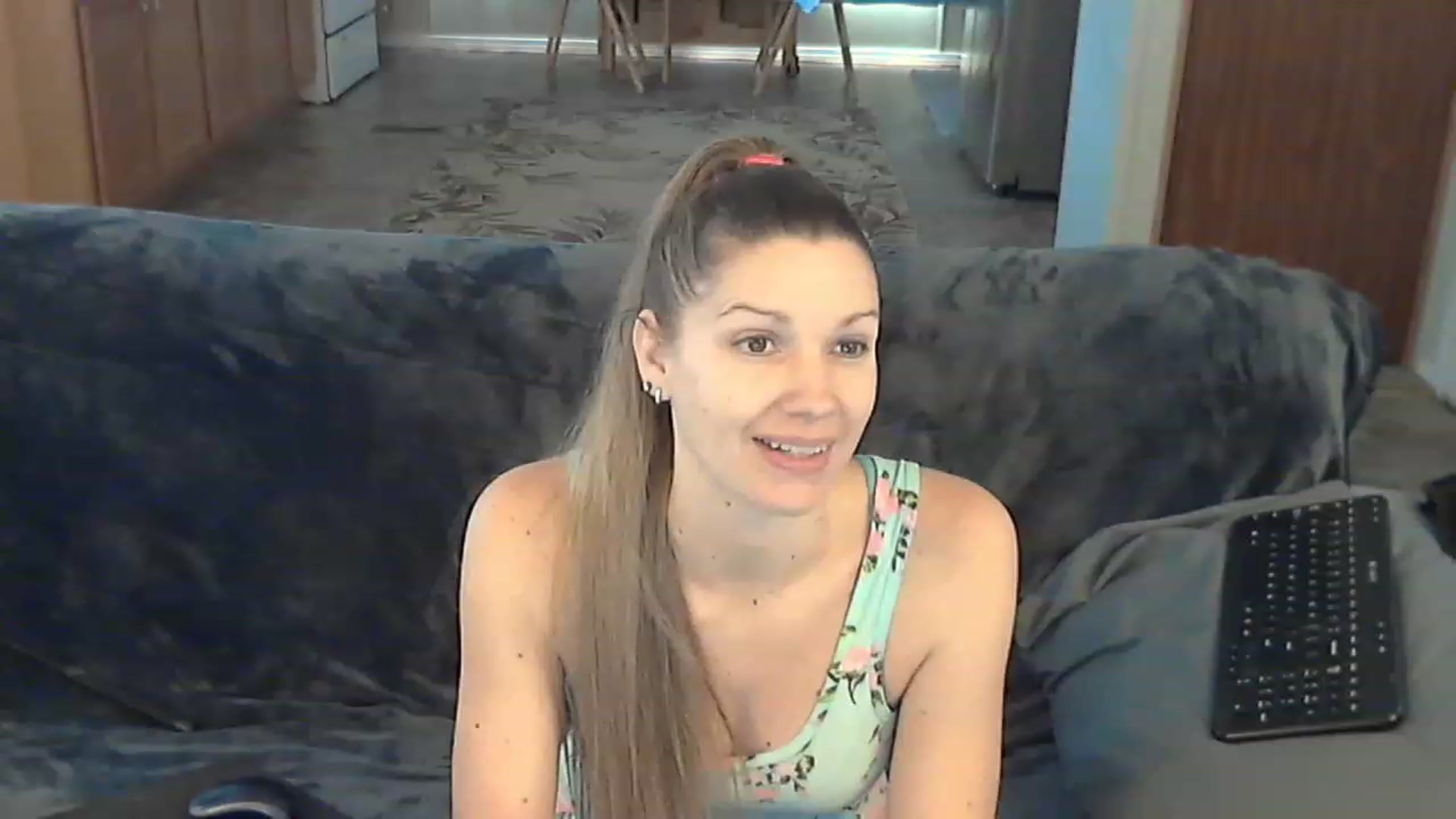 Gallery image thumbnail from Country_vixen's myfreecams stream on, 12/18/2022, 16:12 image 9 of 20