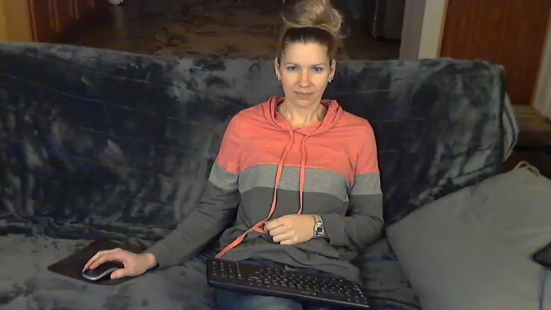 Gallery image thumbnail from Country_vixen's myfreecams stream on, 01/18/2023, 15:27 image 2 of 20