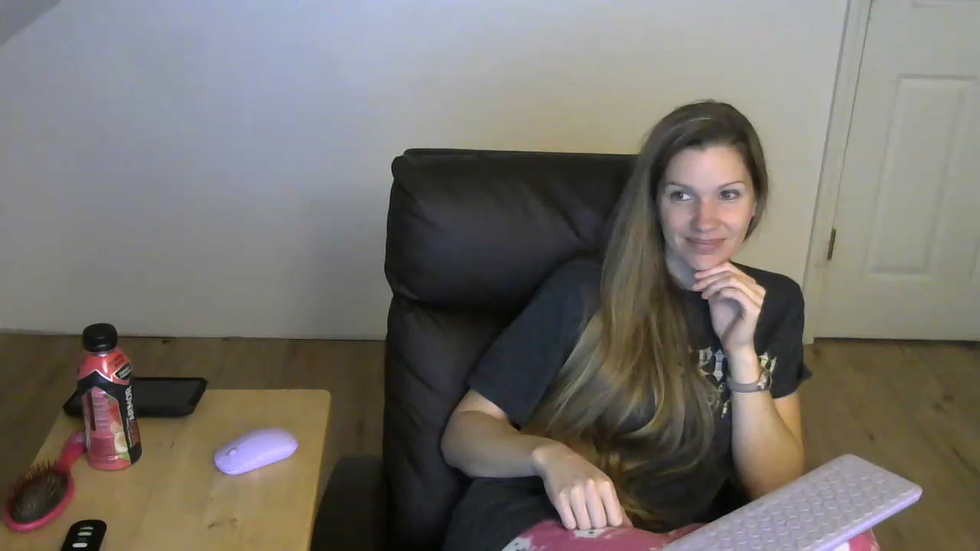 Gallery image thumbnail from Country_vixen's myfreecams stream on, 01/31/2023, 13:34 image 19 of 20