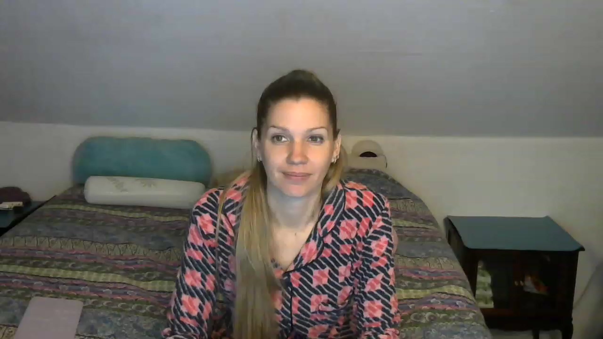 Gallery image thumbnail from Country_vixen's myfreecams stream on, 02/04/2023, 14:39 image 2 of 20