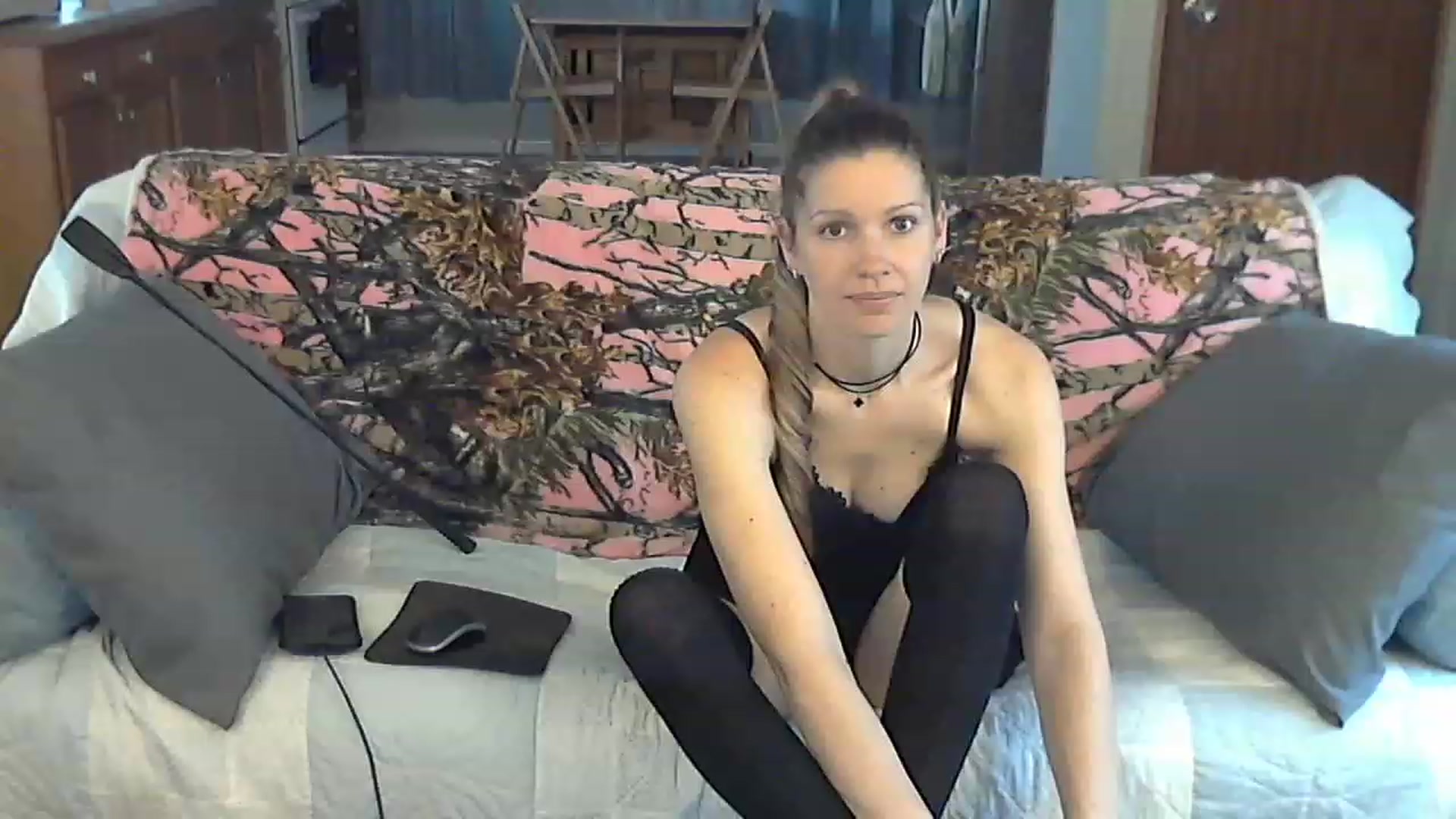 Gallery image thumbnail from Country_vixen's myfreecams stream on, 03/11/2023, 14:52 image 16 of 20