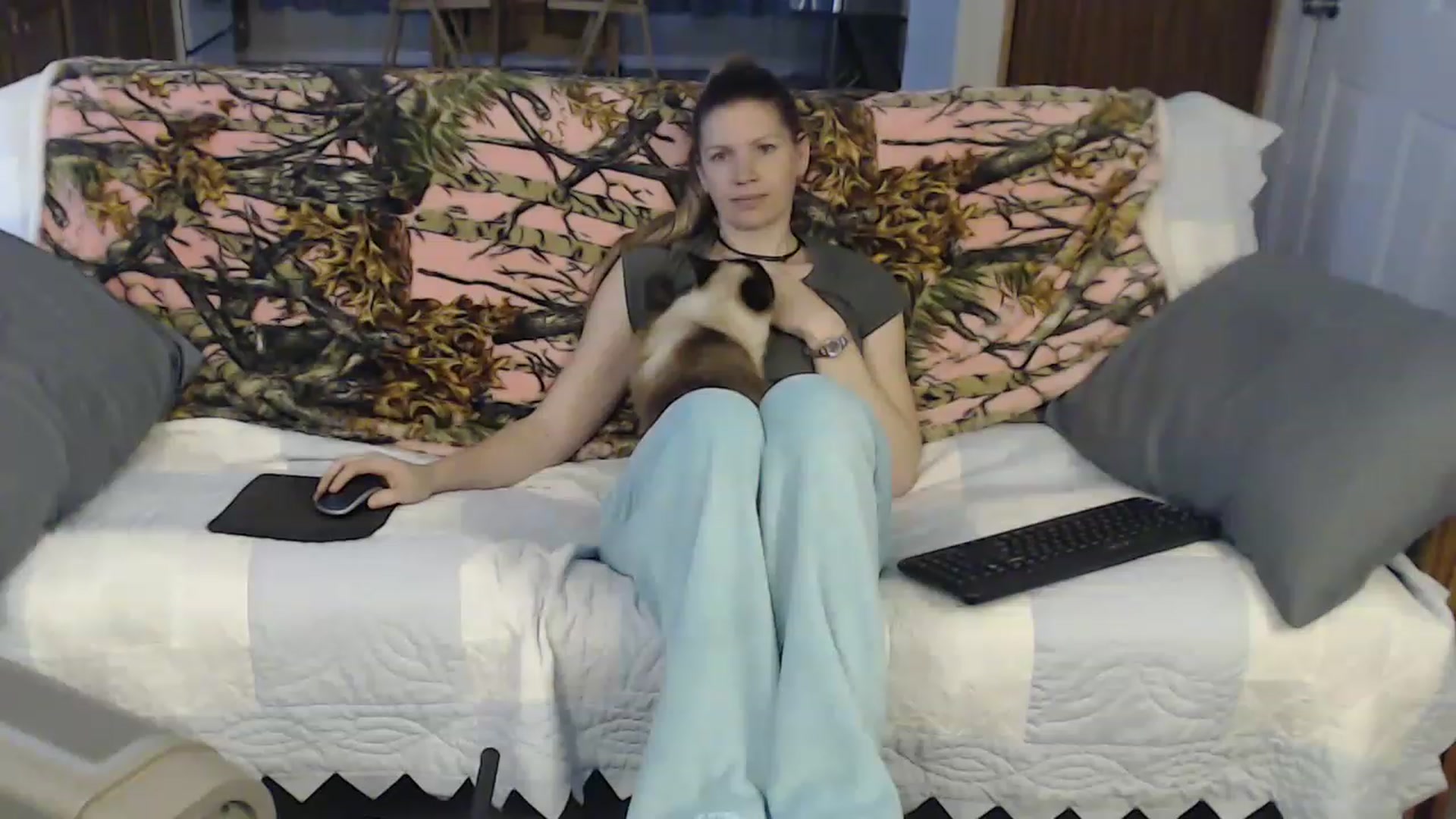 Gallery image thumbnail from Country_vixen's myfreecams stream on, 03/13/2023, 14:01 image 12 of 20