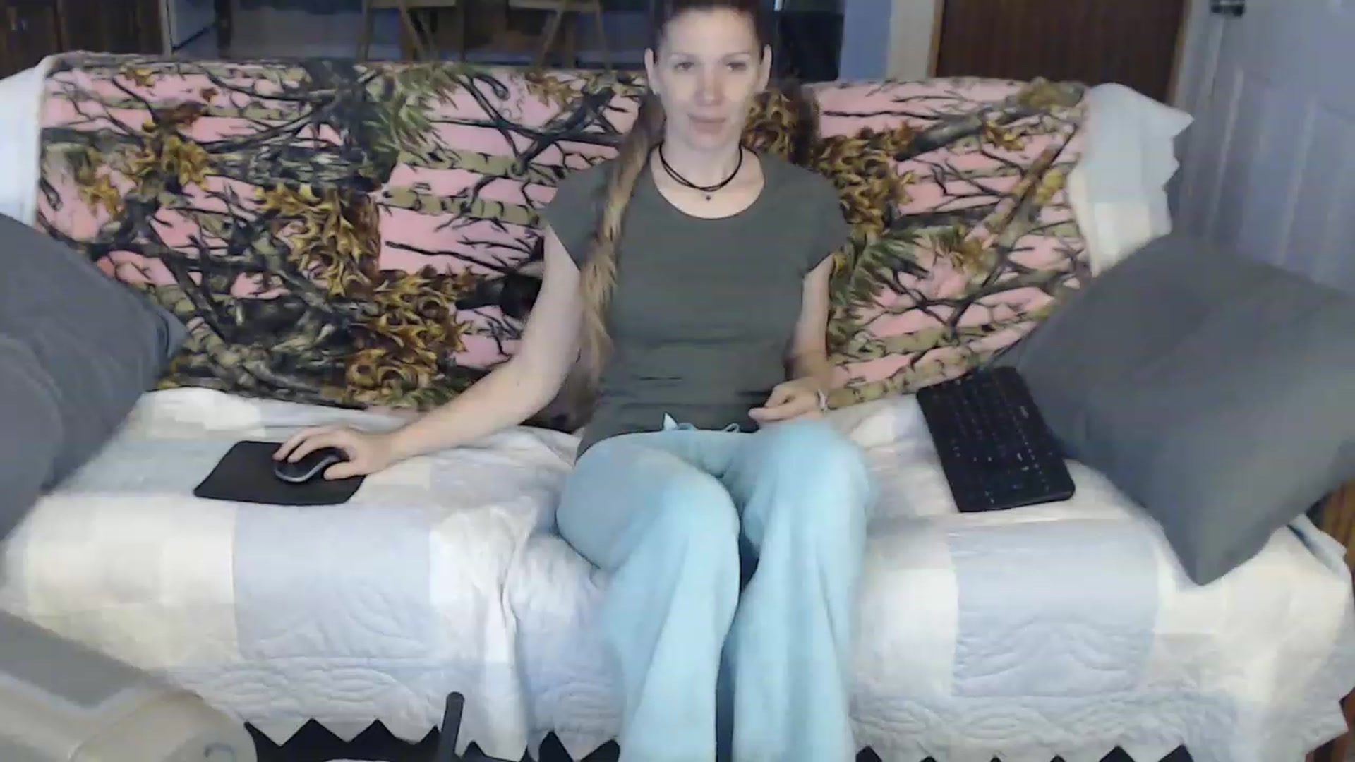 Gallery image thumbnail from Country_vixen's myfreecams stream on, 03/13/2023, 14:01 image 5 of 20