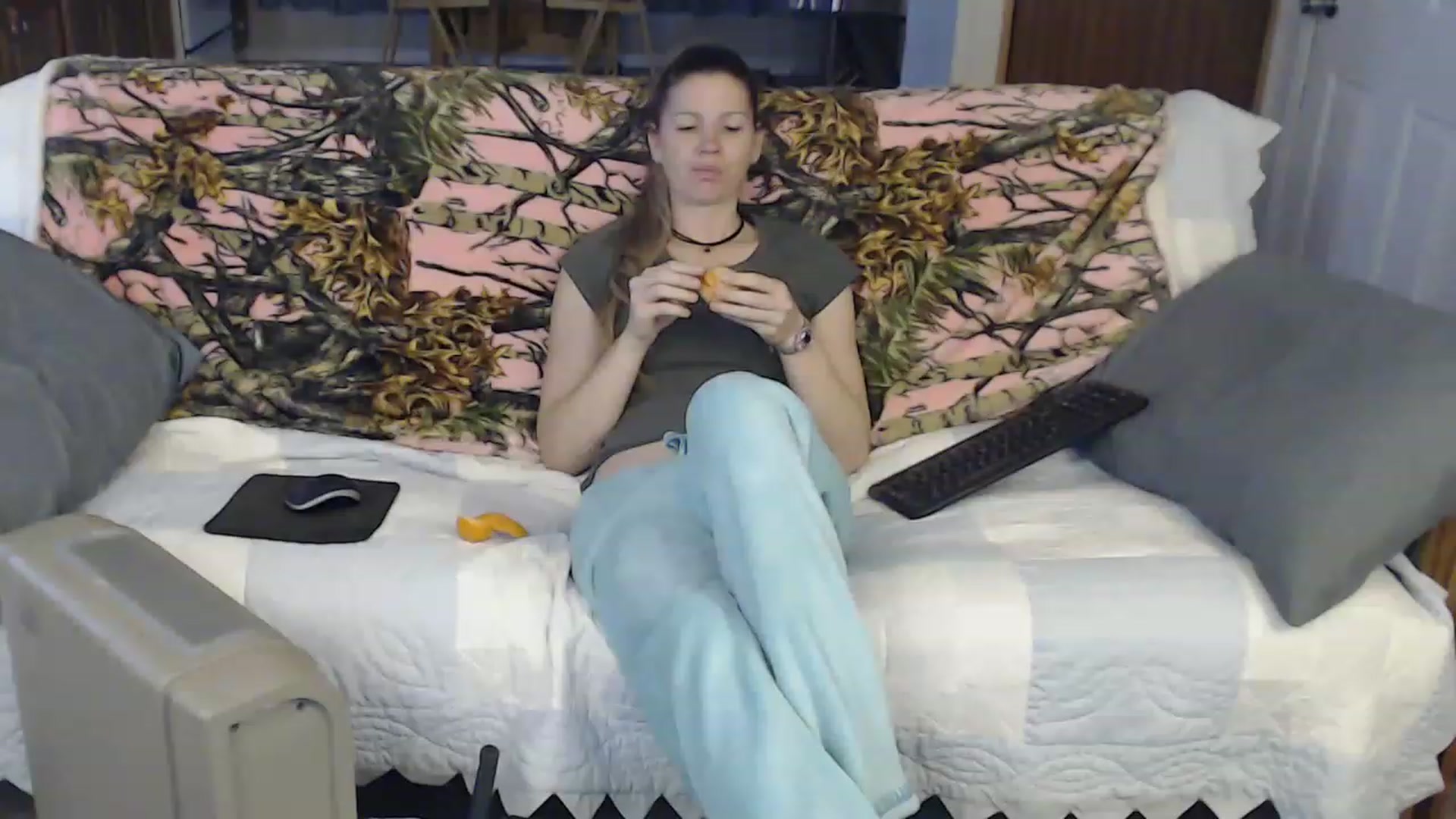 Gallery image thumbnail from Country_vixen's myfreecams stream on, 03/13/2023, 14:01 image 3 of 20