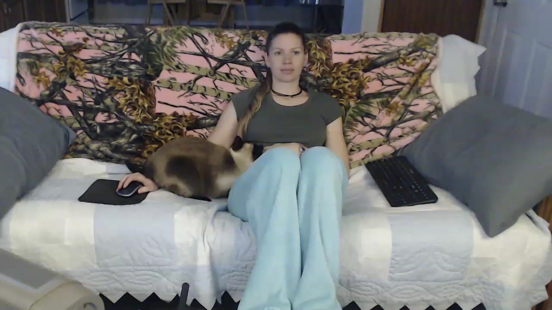 Gallery image thumbnail from Country_vixen's myfreecams stream on, 03/13/2023, 14:01 image 7 of 20