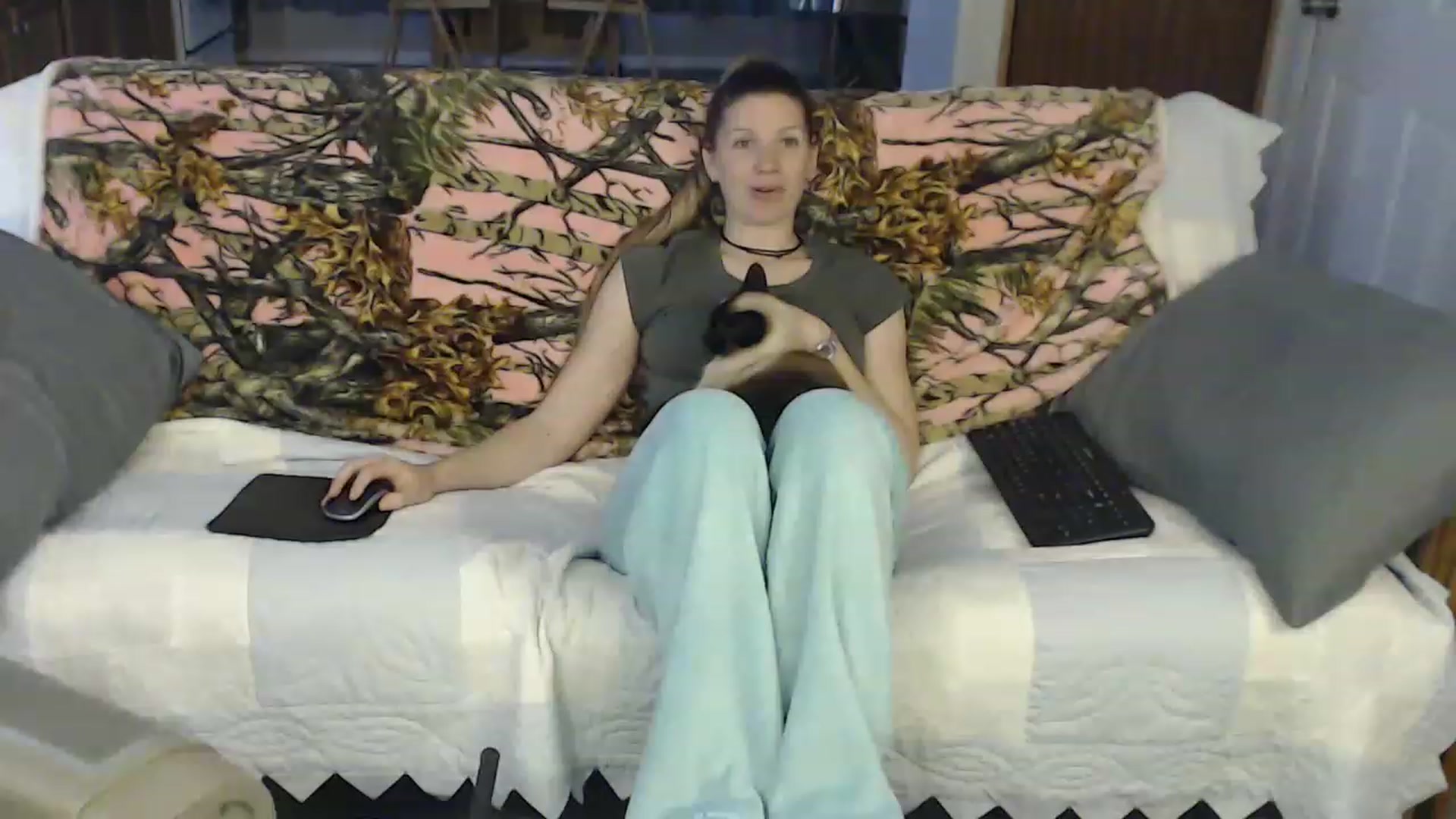 Gallery image thumbnail from Country_vixen's myfreecams stream on, 03/13/2023, 14:01 image 10 of 20