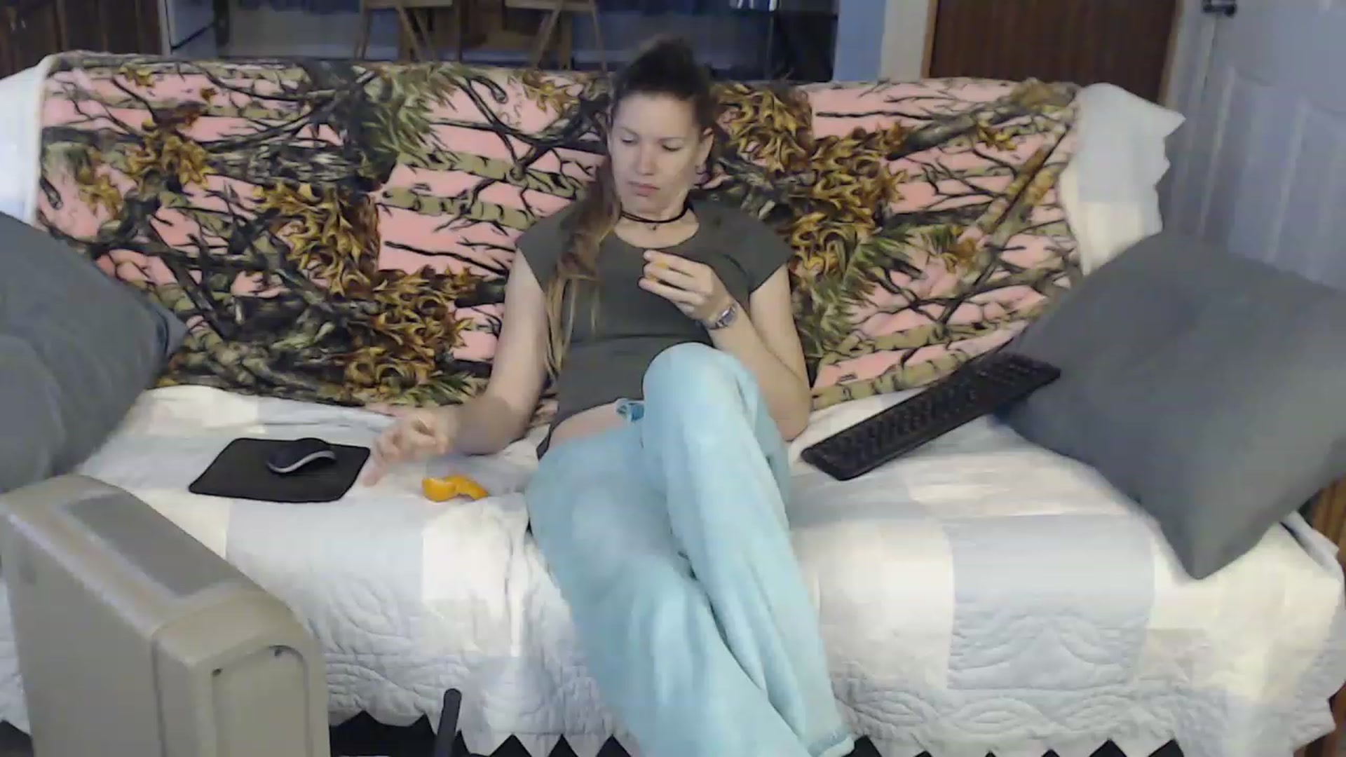Gallery image thumbnail from Country_vixen's myfreecams stream on, 03/13/2023, 14:01 image 4 of 20