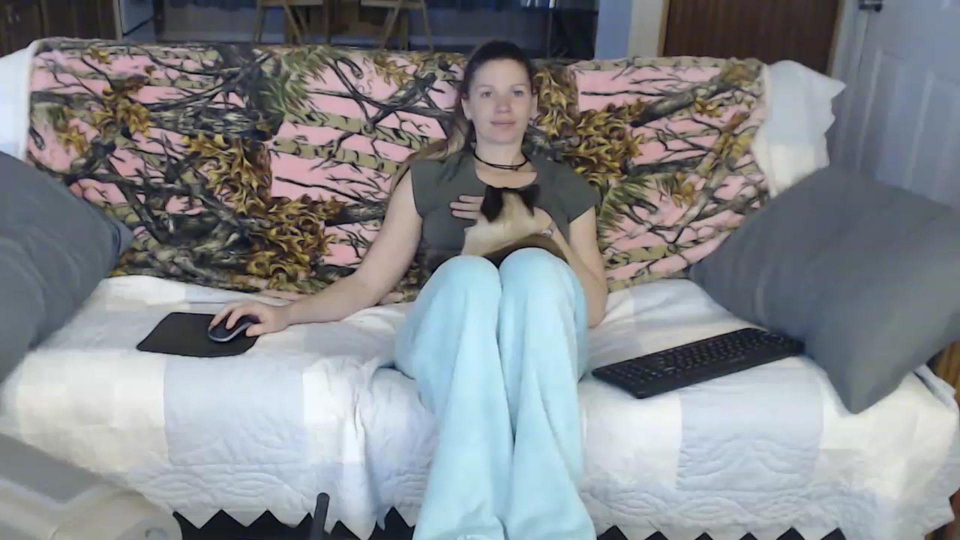 Gallery image thumbnail from Country_vixen's myfreecams stream on, 03/13/2023, 14:01 image 11 of 20
