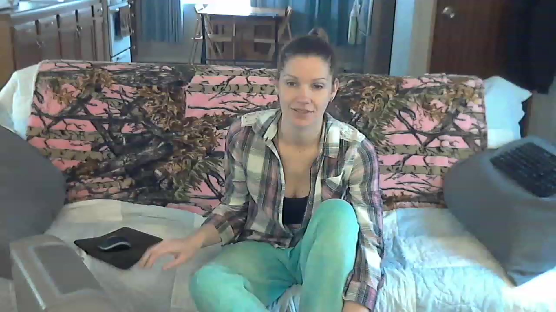 Gallery image thumbnail from Country_vixen's myfreecams stream on, 03/16/2023, 14:40 image 4 of 20