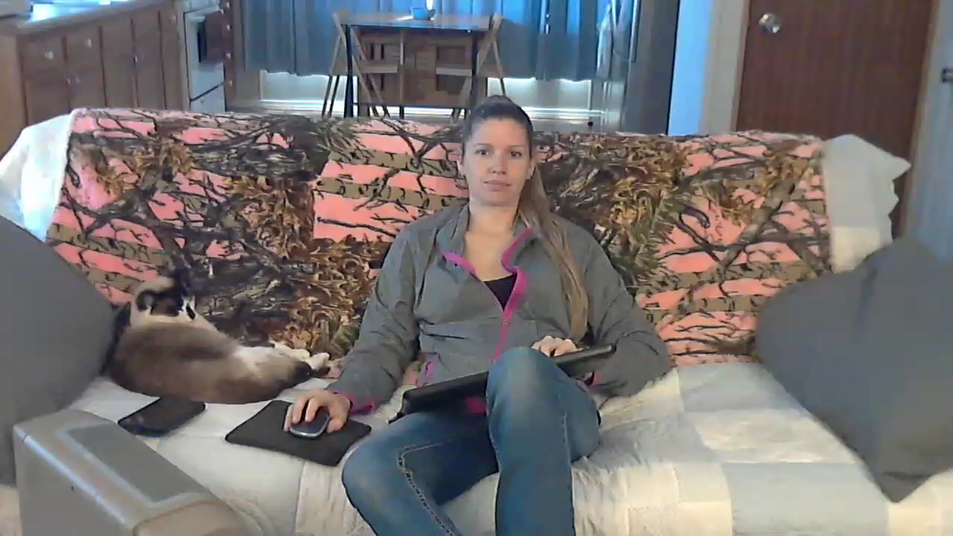 Gallery image thumbnail from Country_vixen's myfreecams stream on, 03/17/2023, 14:03 image 19 of 20