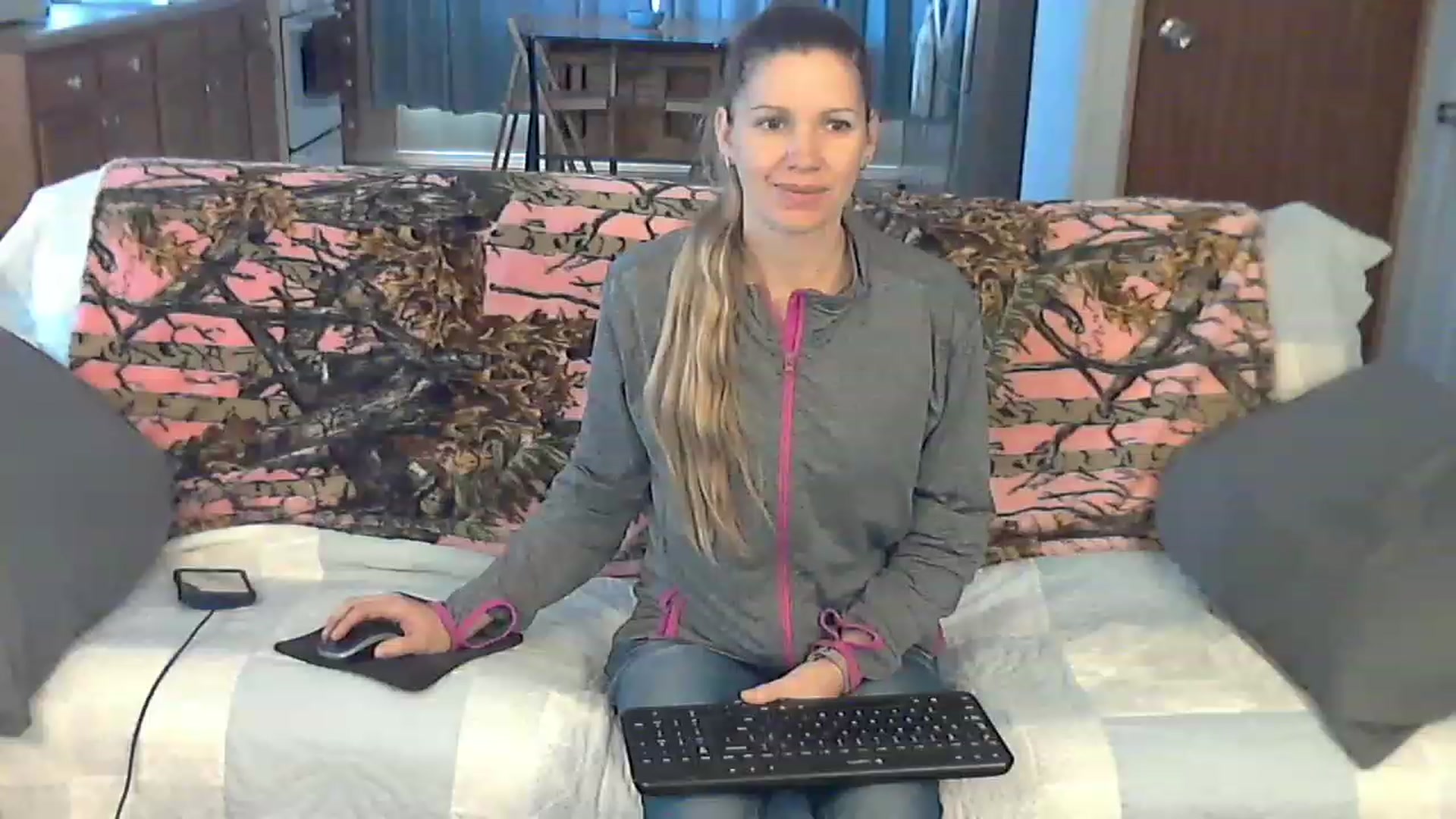 Gallery image thumbnail from Country_vixen's myfreecams stream on, 03/17/2023, 14:03 image 6 of 20