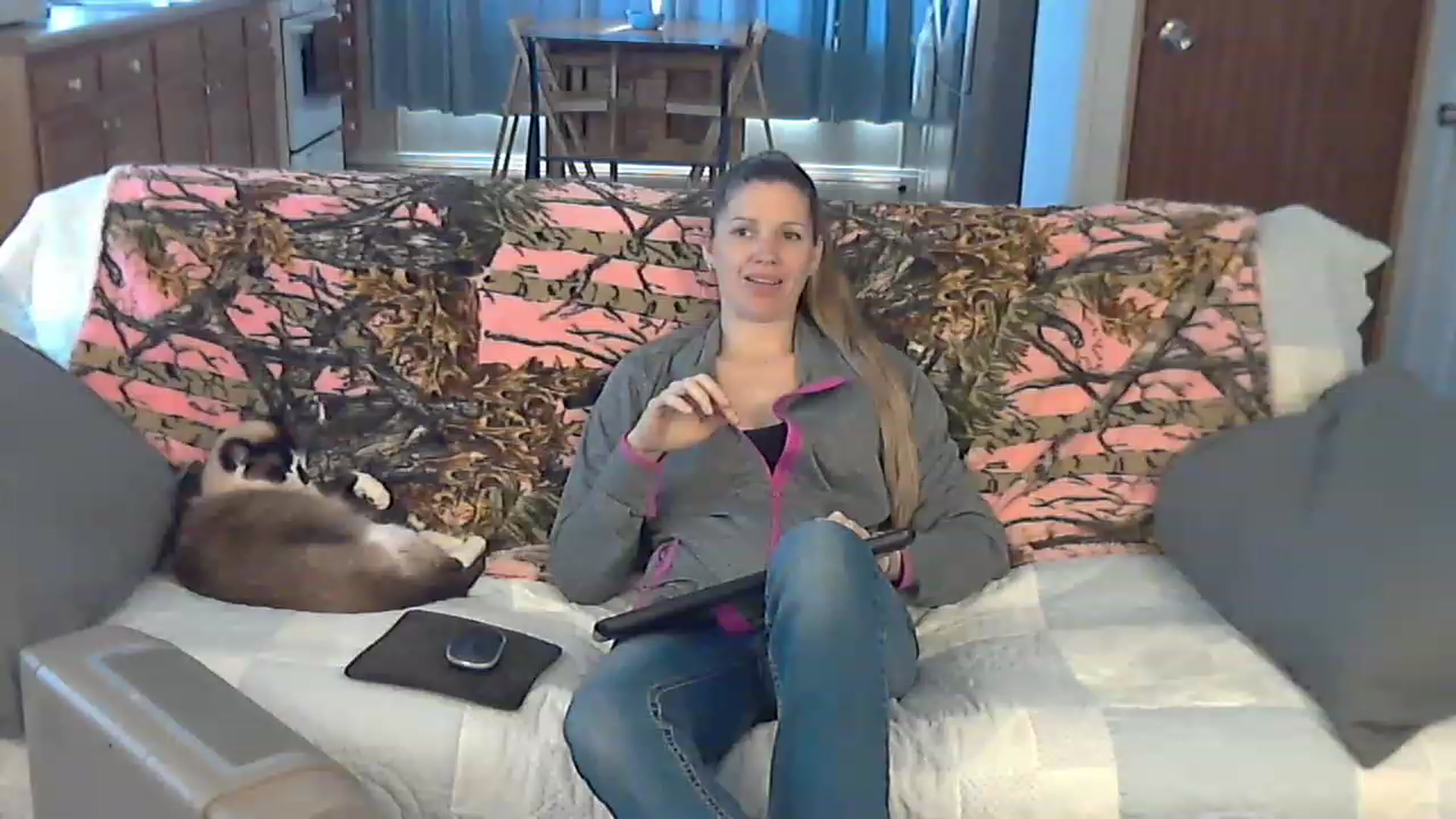 Gallery image thumbnail from Country_vixen's myfreecams stream on, 03/17/2023, 14:03 image 15 of 20