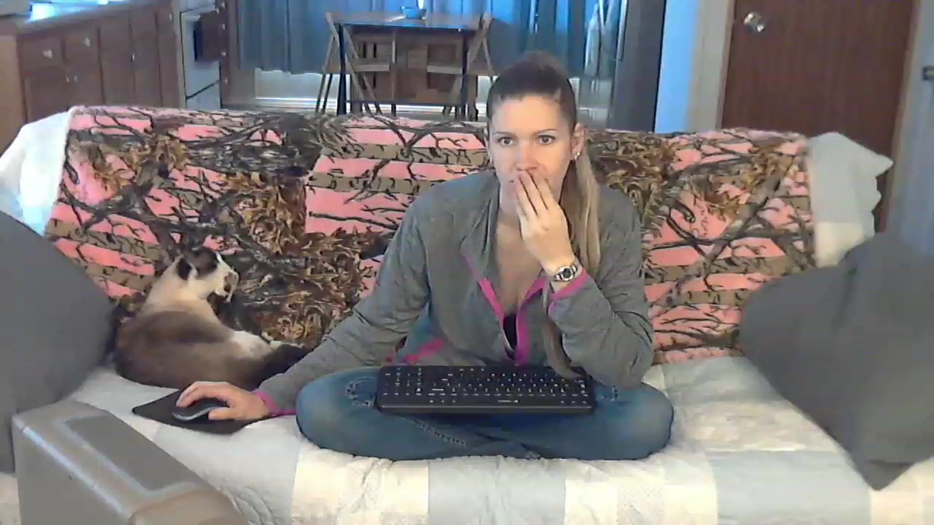 Gallery image thumbnail from Country_vixen's myfreecams stream on, 03/17/2023, 14:03 image 11 of 20