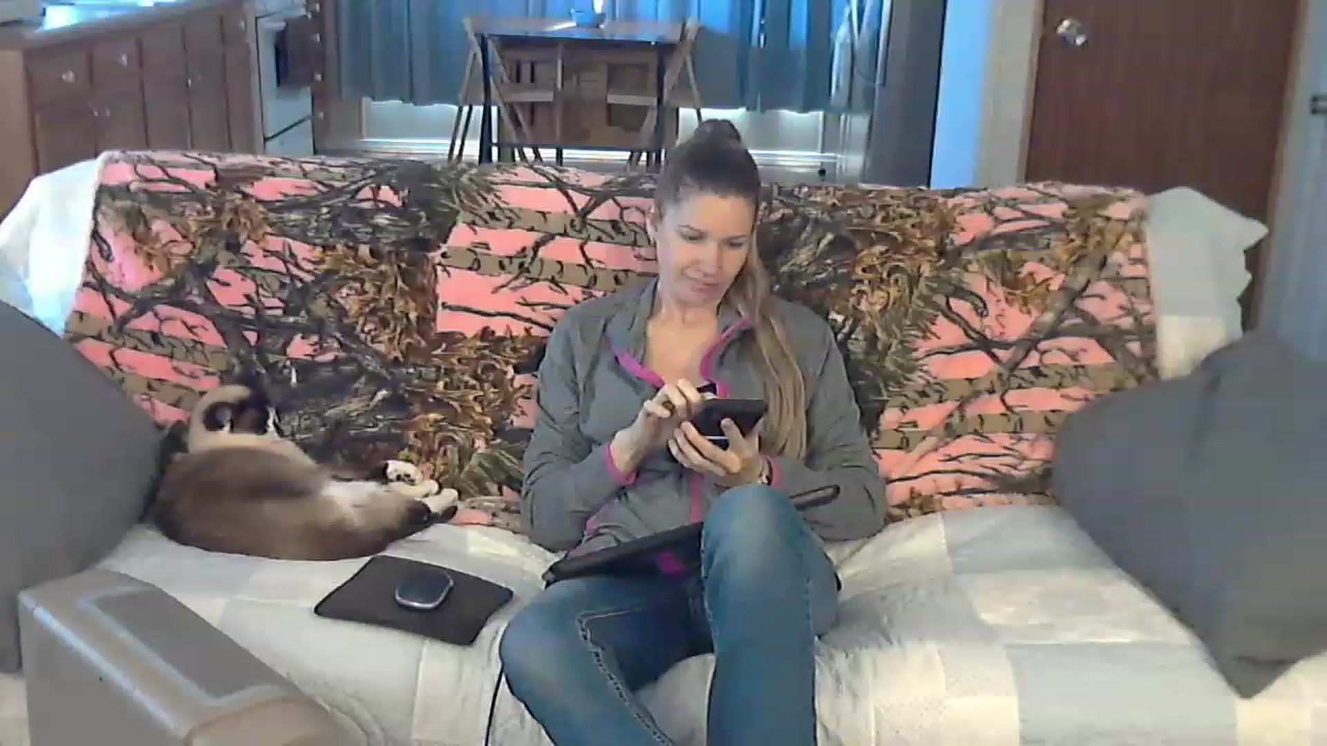 Gallery image thumbnail from Country_vixen's myfreecams stream on, 03/17/2023, 14:03 image 16 of 20