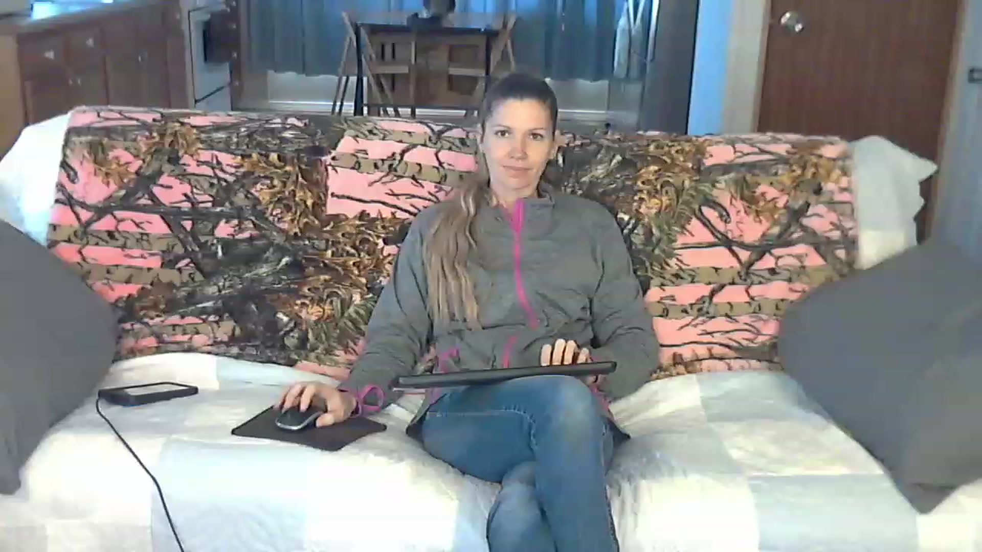 Gallery image thumbnail from Country_vixen's myfreecams stream on, 03/17/2023, 14:03 image 3 of 20