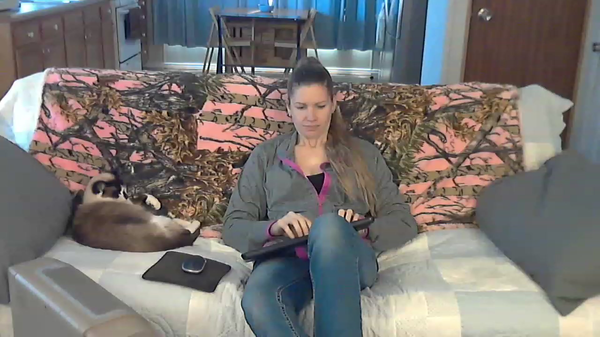 Gallery image thumbnail from Country_vixen's myfreecams stream on, 03/17/2023, 14:03 image 14 of 20