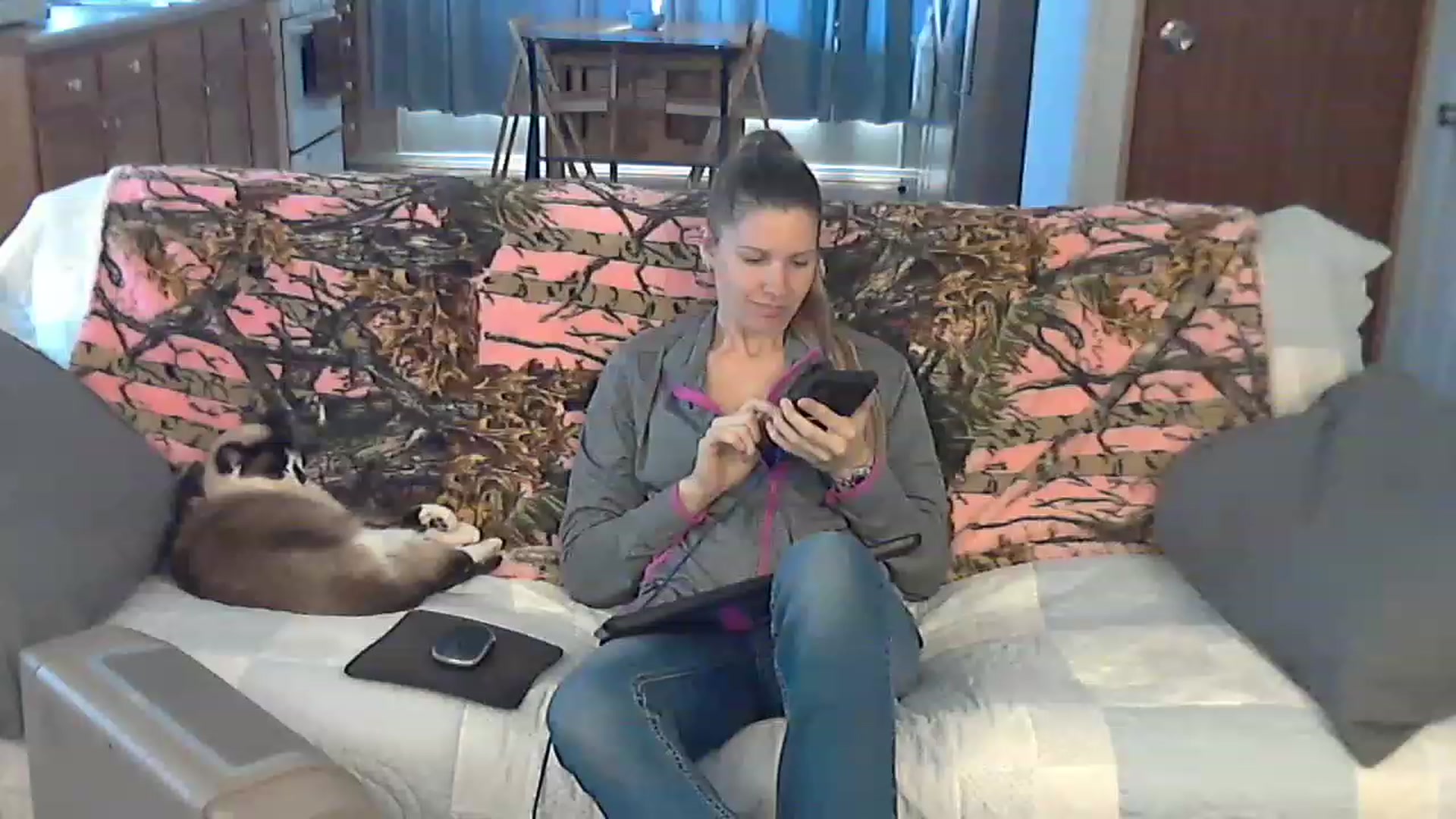 Gallery image thumbnail from Country_vixen's myfreecams stream on, 03/17/2023, 14:03 image 17 of 20
