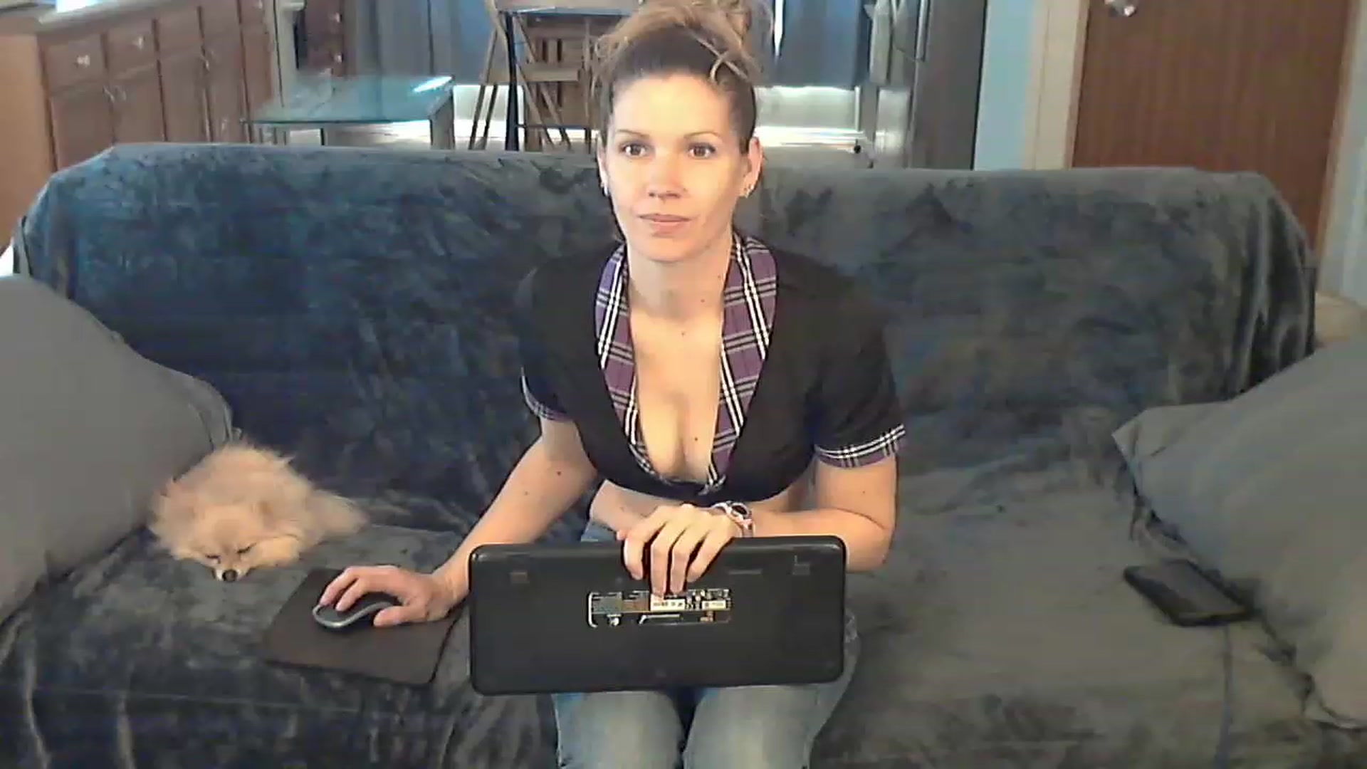 Gallery image thumbnail from Country_vixen's myfreecams stream on, 03/26/2023, 14:46 image 10 of 20