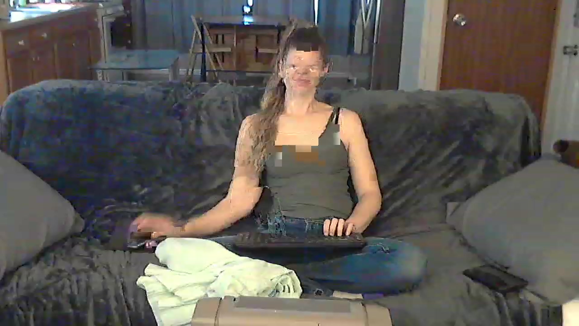 Gallery image thumbnail from Country_vixen's myfreecams stream on, 03/28/2023, 14:20 image 8 of 20