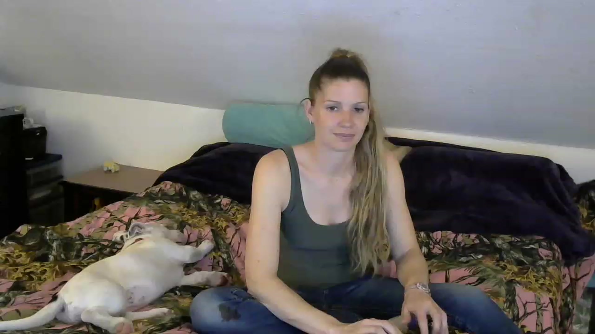 Gallery image thumbnail from Country_vixen's myfreecams stream on, 03/29/2023, 02:51 image 12 of 20