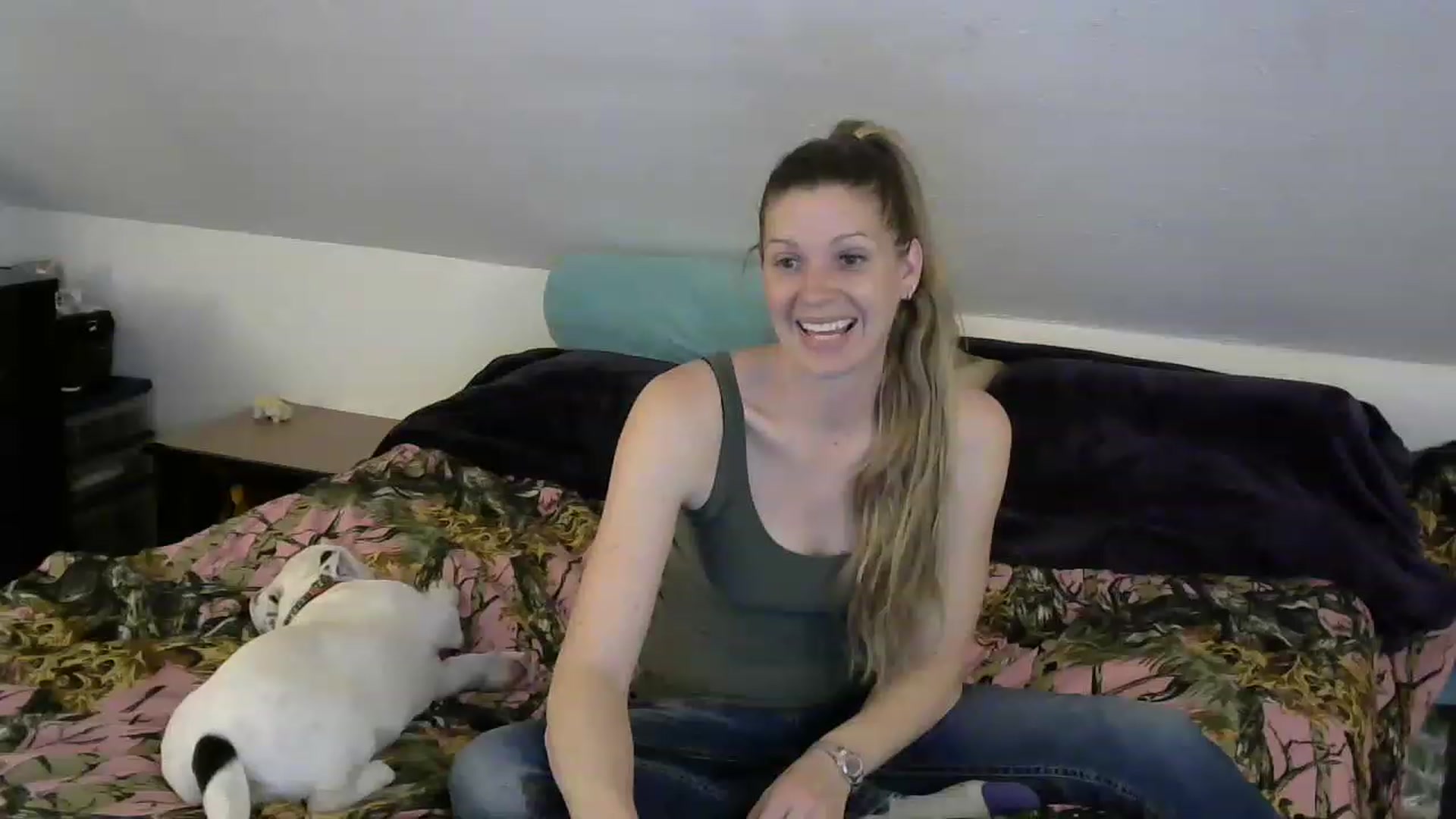 Gallery image thumbnail from Country_vixen's myfreecams stream on, 03/29/2023, 02:51 image 11 of 20