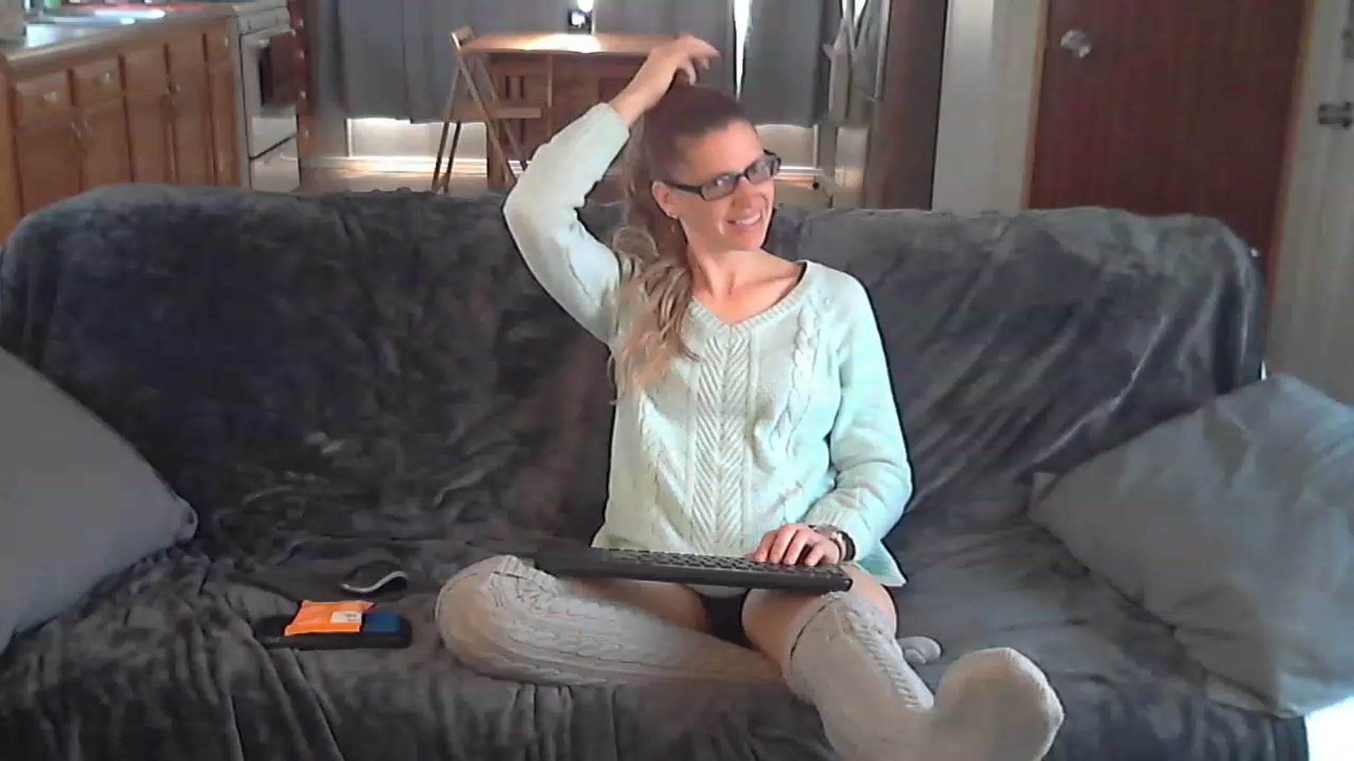 Gallery image thumbnail from Country_vixen's myfreecams stream on, 03/29/2023, 14:31 image 8 of 20