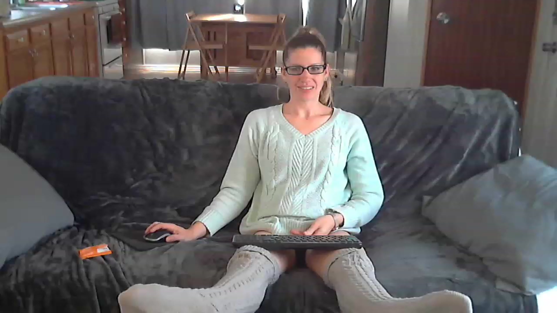 Gallery image thumbnail from Country_vixen's myfreecams stream on, 03/29/2023, 14:31 image 19 of 20