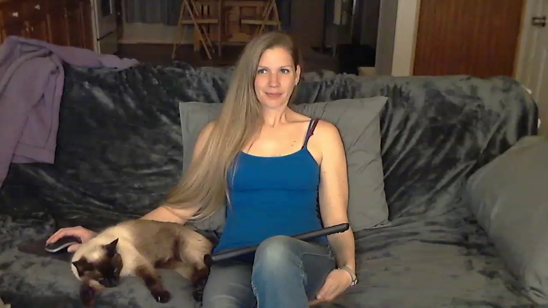 Gallery image thumbnail from Country_vixen's myfreecams stream on, 04/10/2023, 01:31 image 20 of 20
